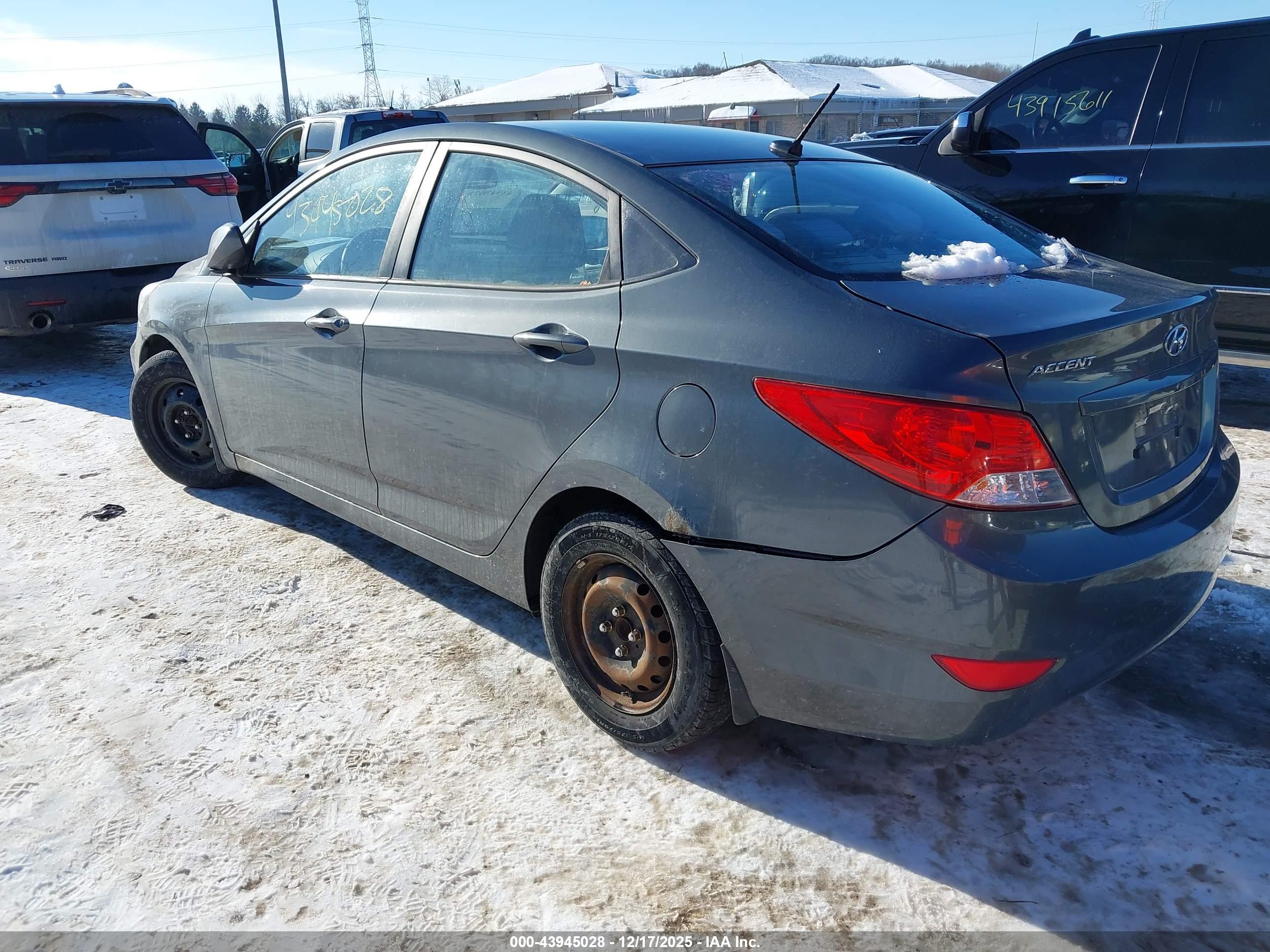 HYUNDAI ACCENT image 3