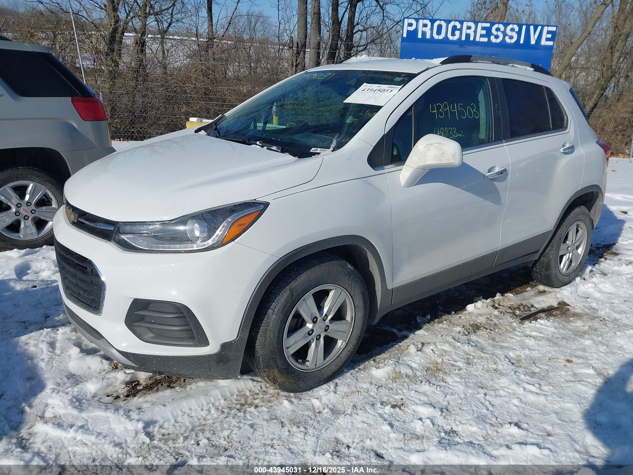 CHEVROLET TRAX image 2