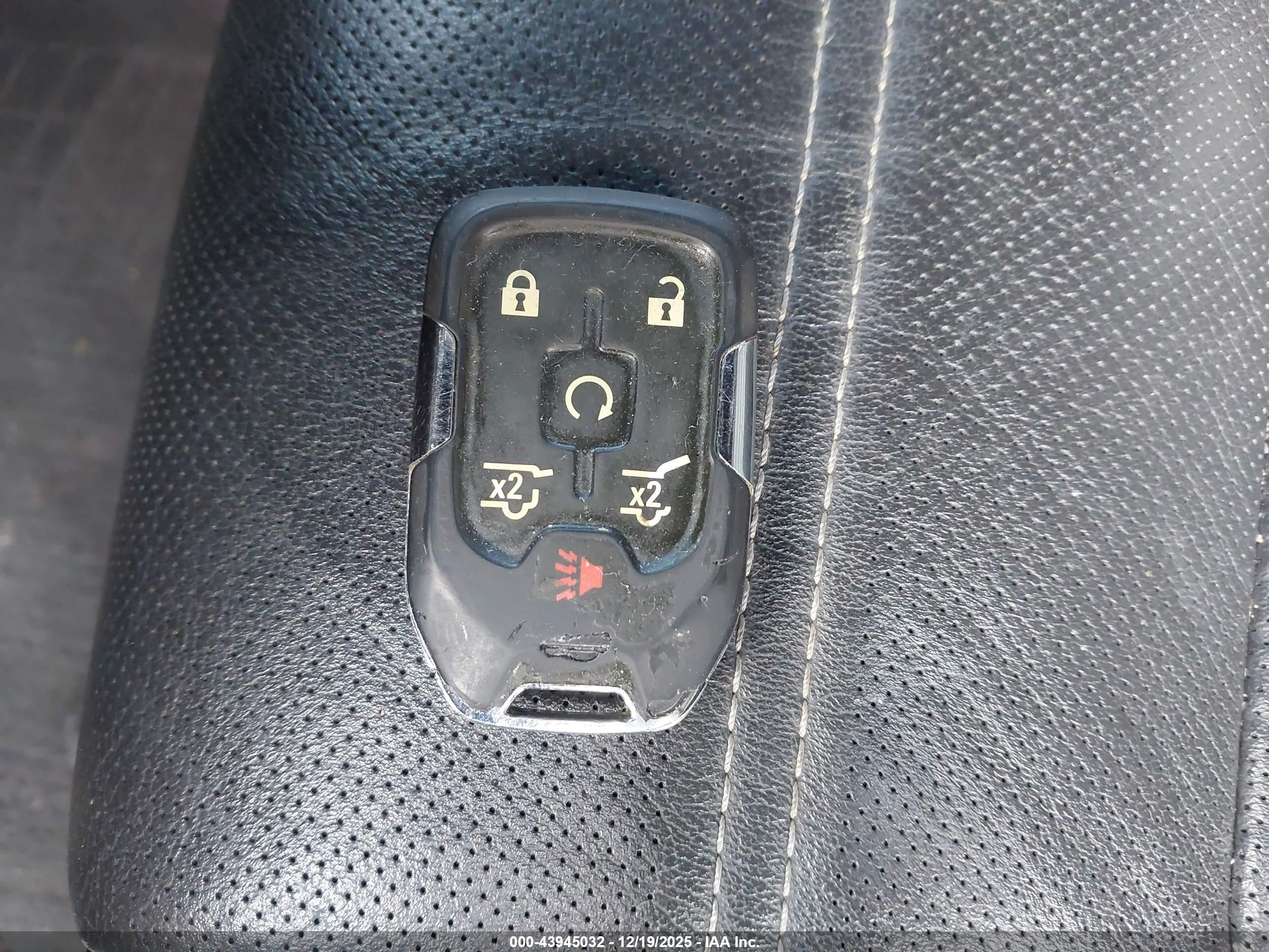GMC YUKON image 11