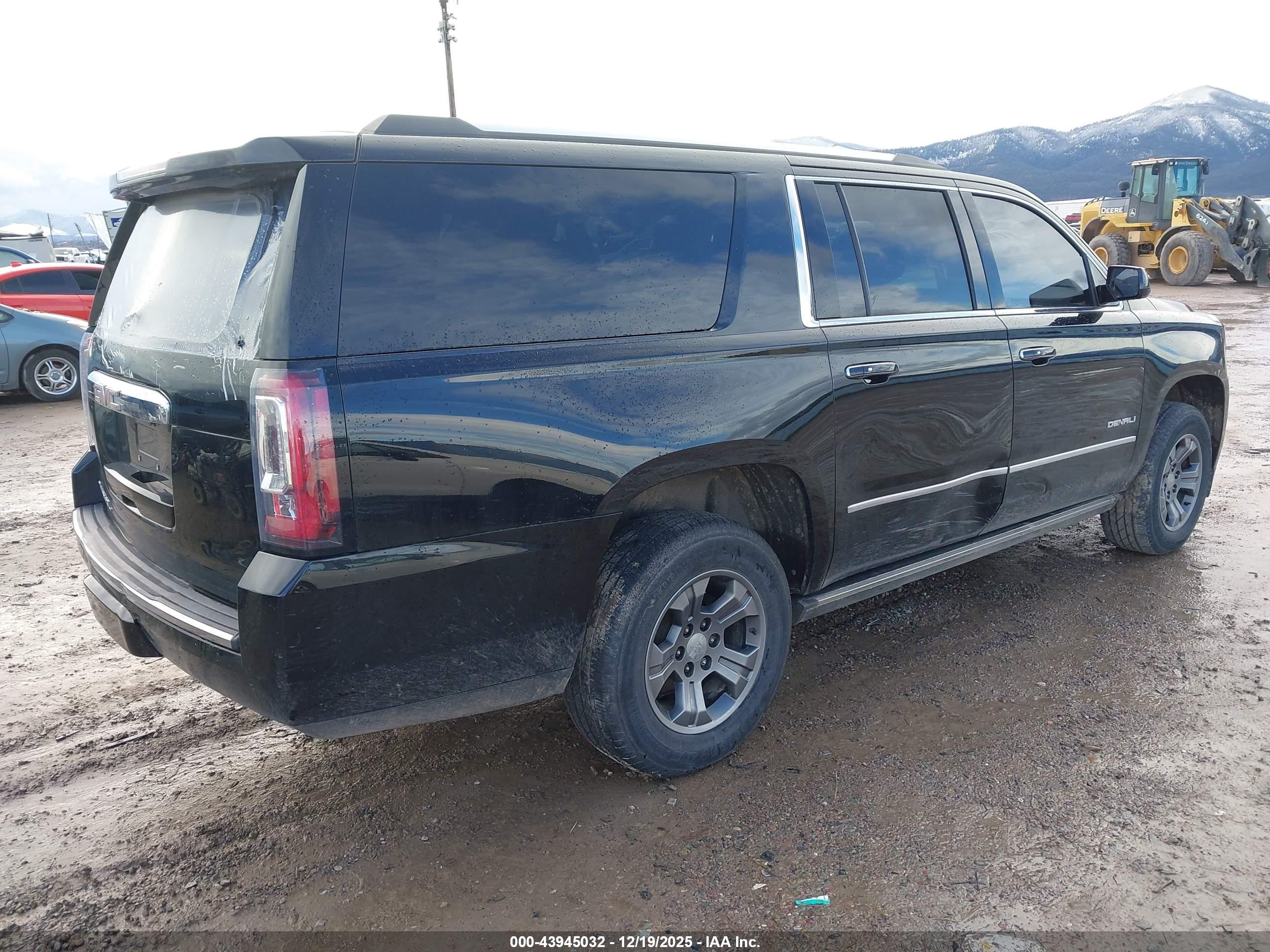 GMC YUKON image 4