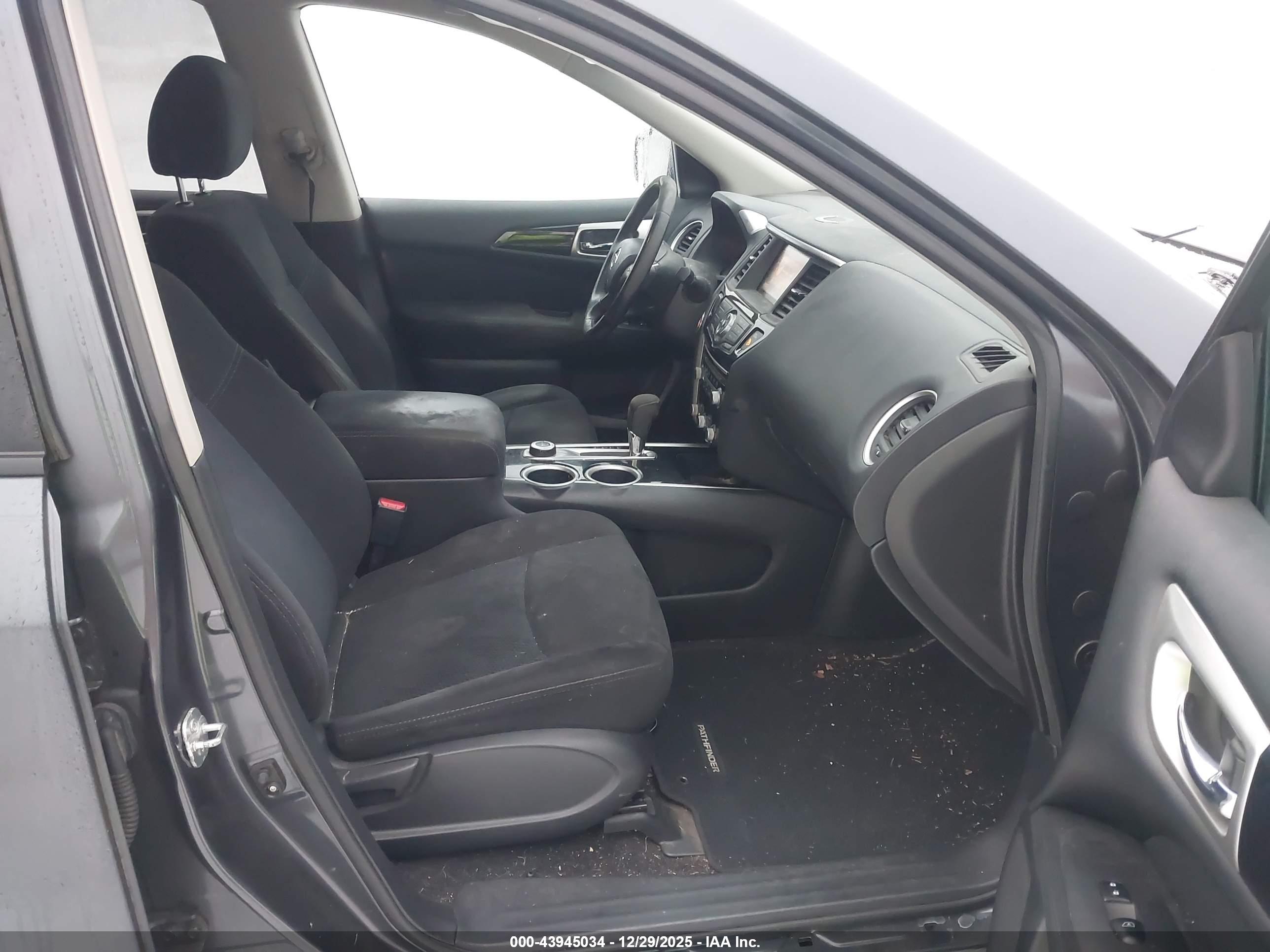 NISSAN PATHFINDER image 5
