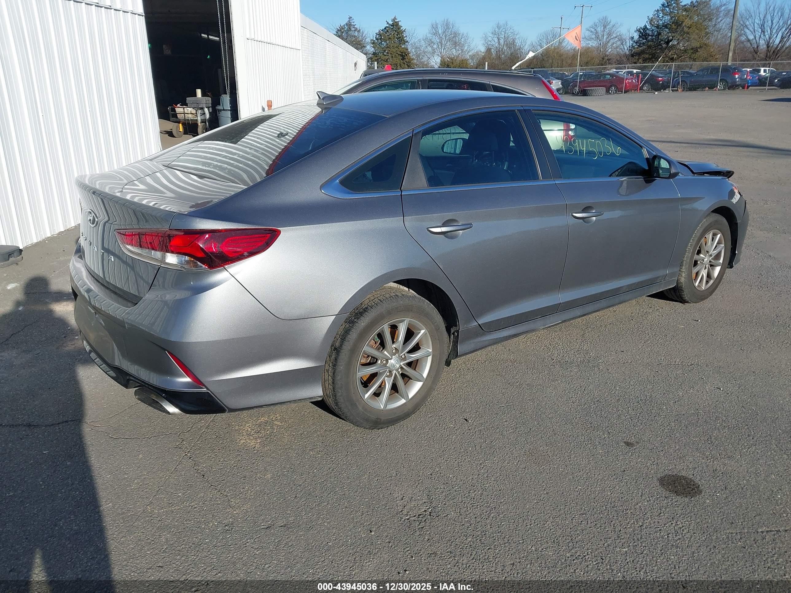 HYUNDAI SONATA image 4