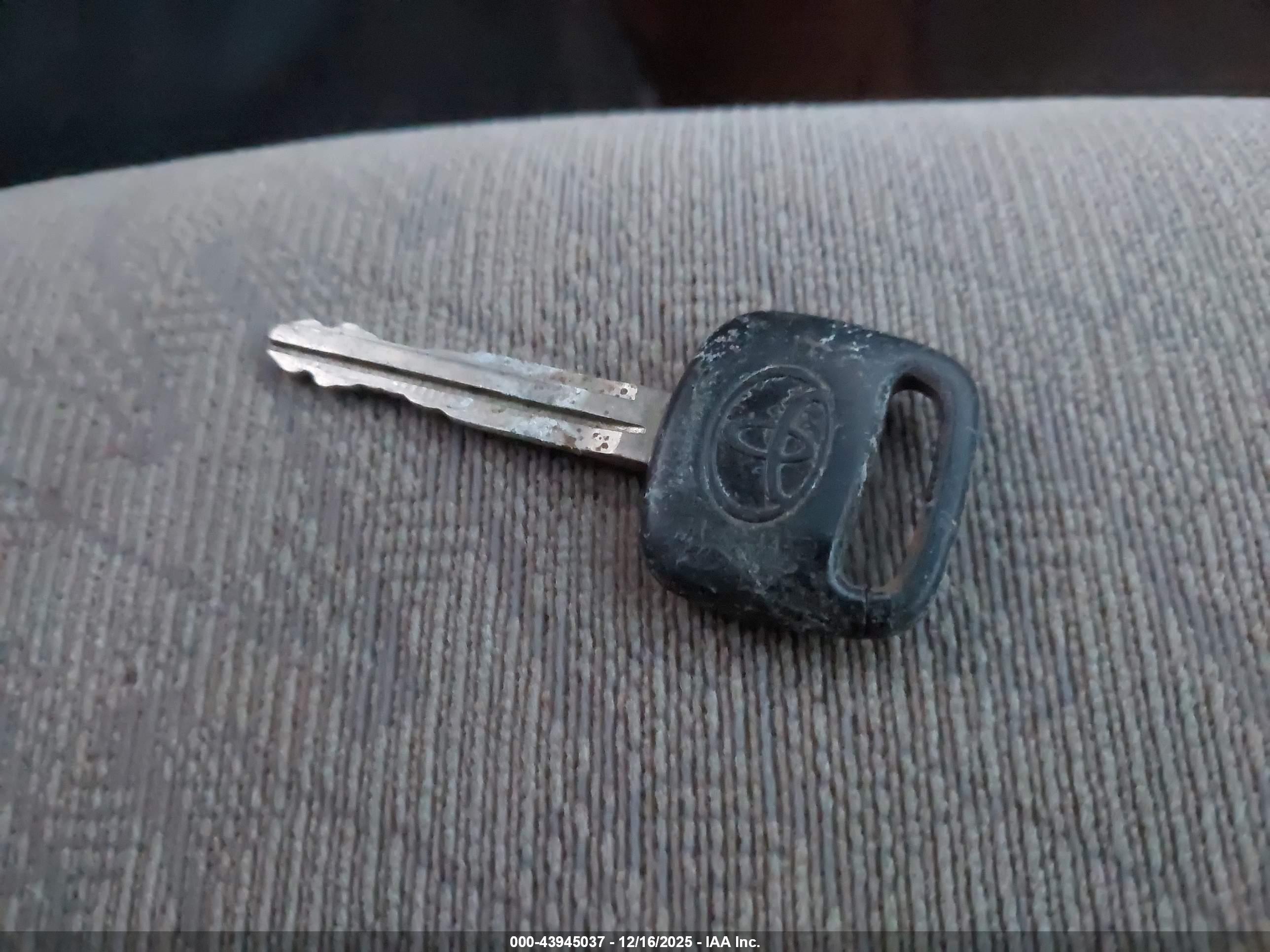 TOYOTA TACOMA image 11