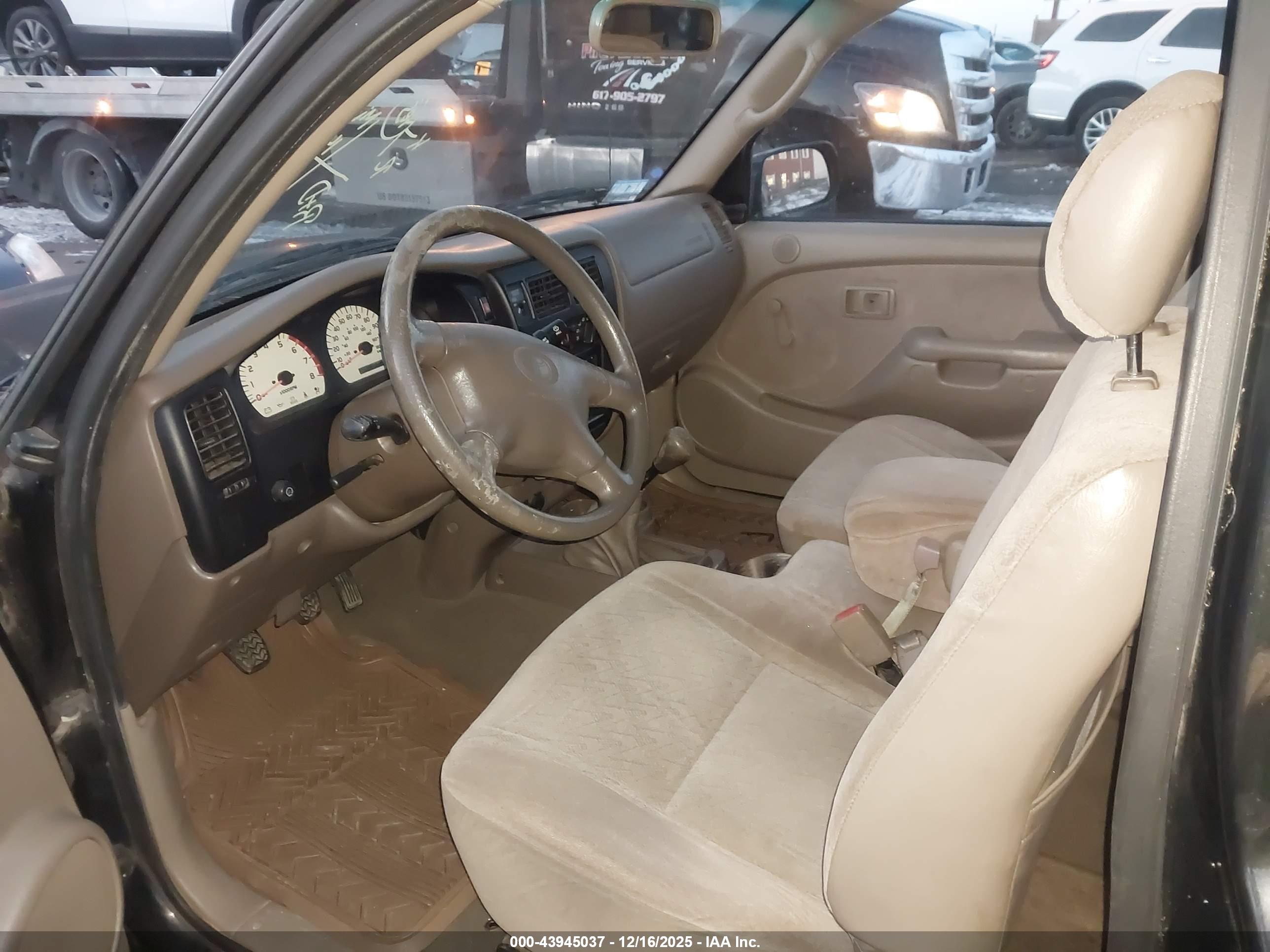 TOYOTA TACOMA image 5