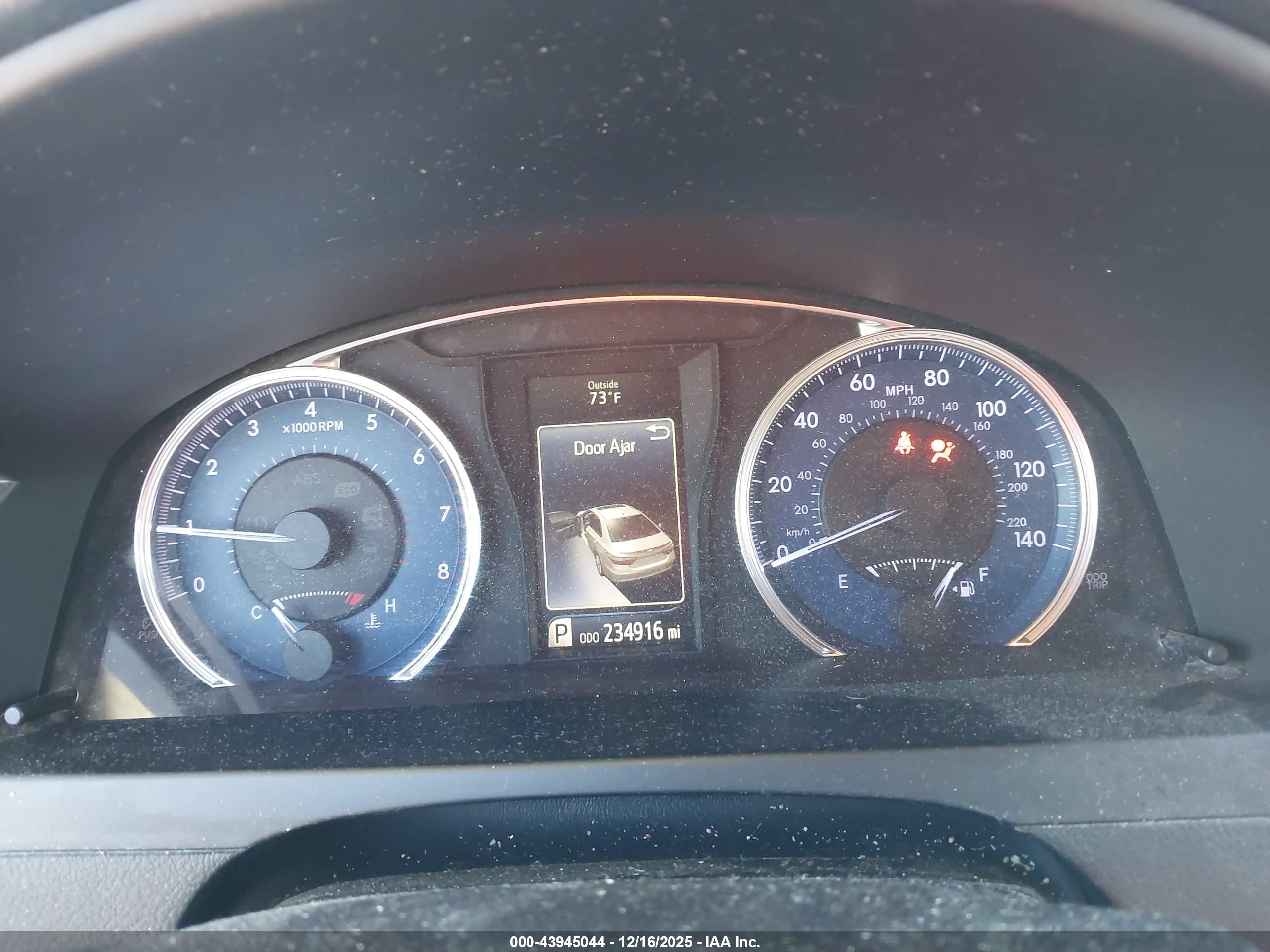 TOYOTA CAMRY image 7
