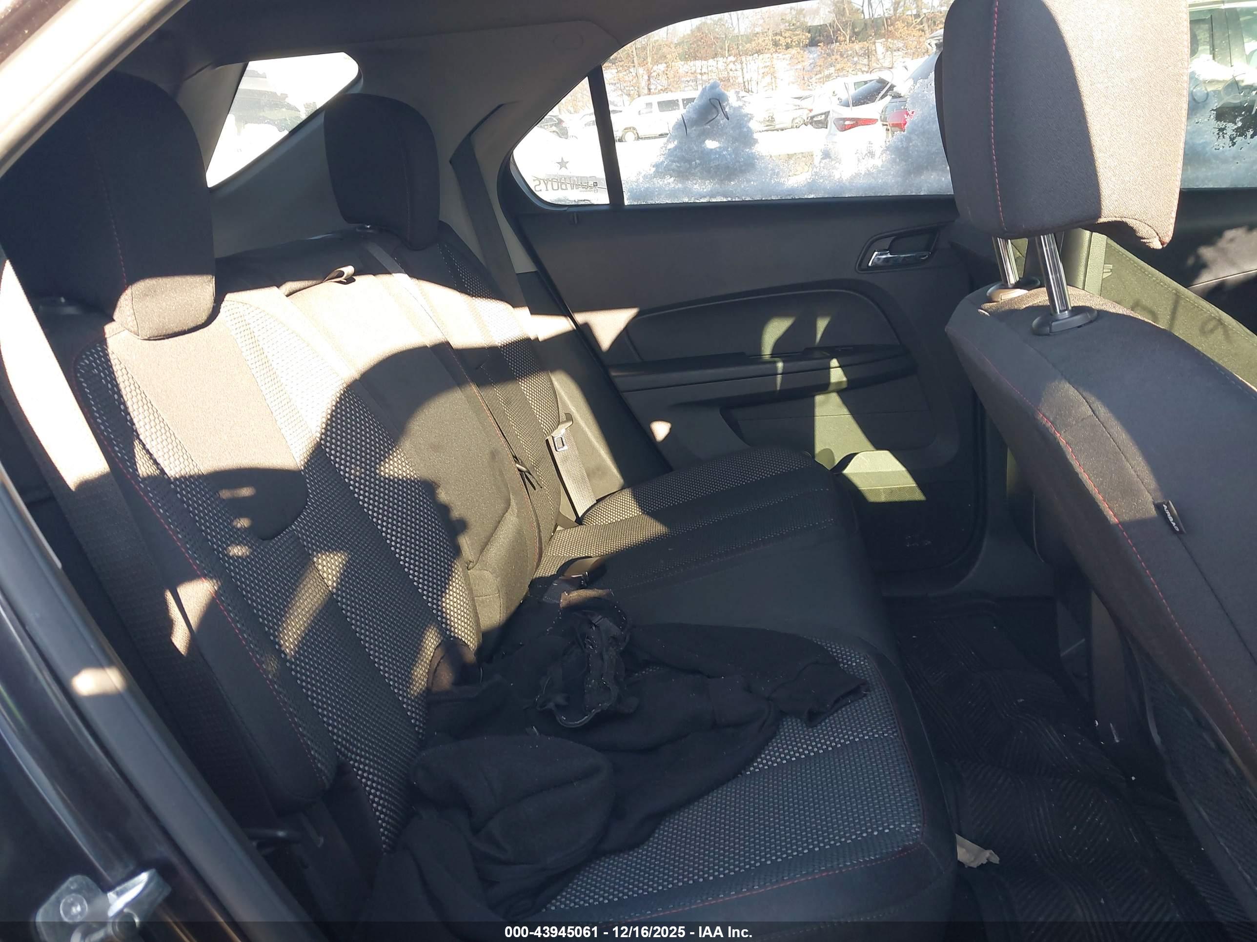 CHEVROLET EQUINOX image 8