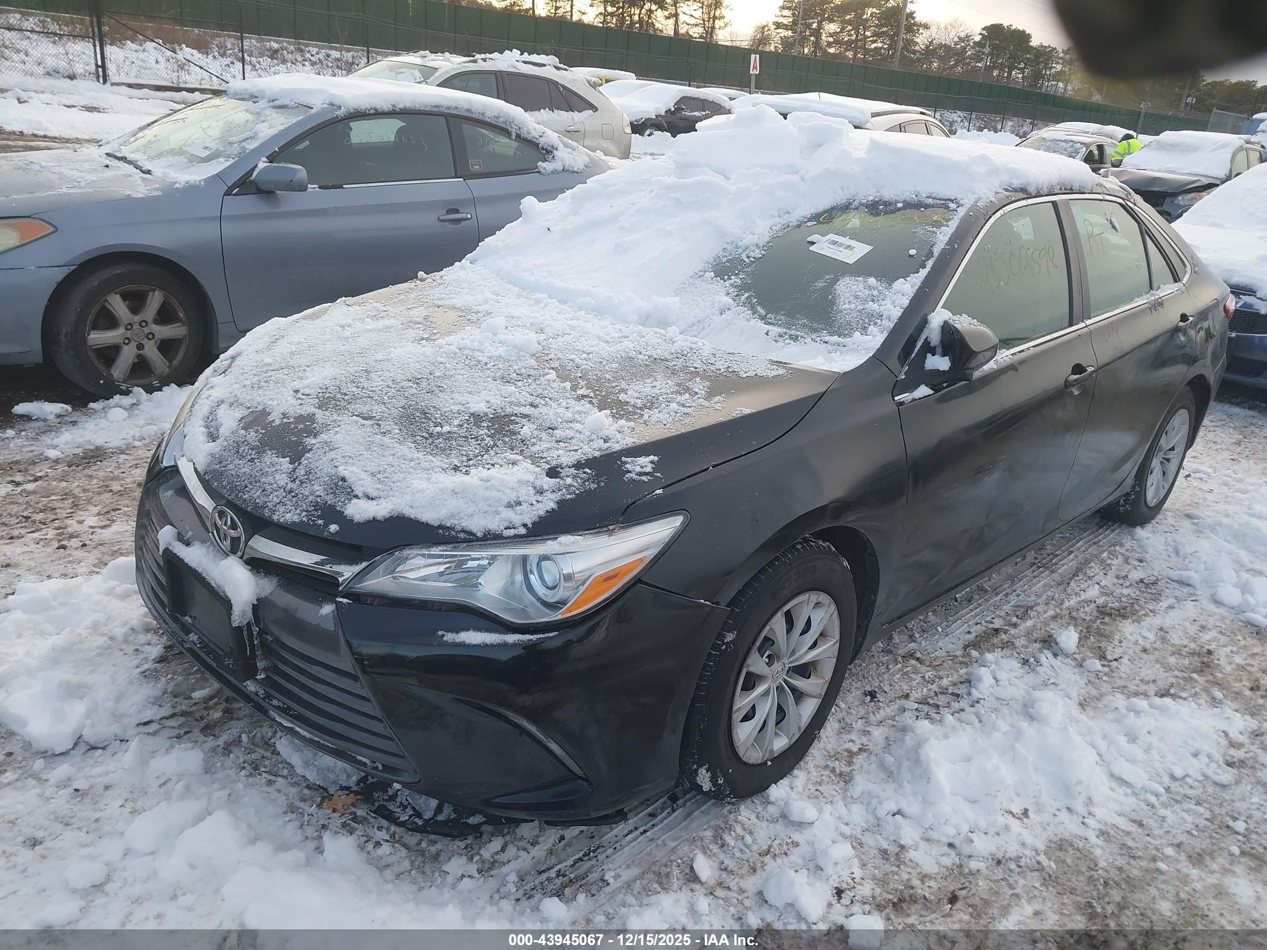 TOYOTA CAMRY image 2