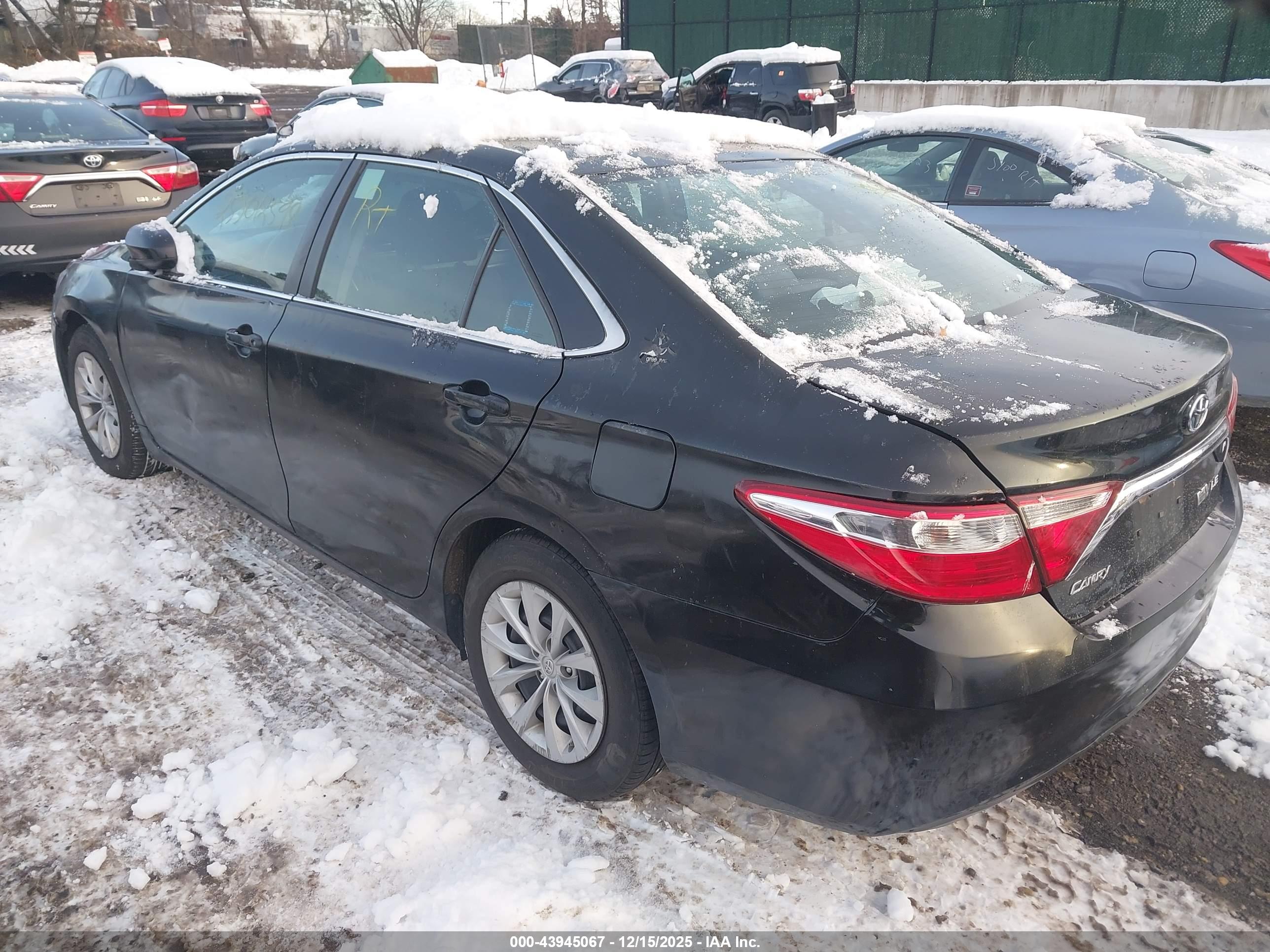 TOYOTA CAMRY image 3