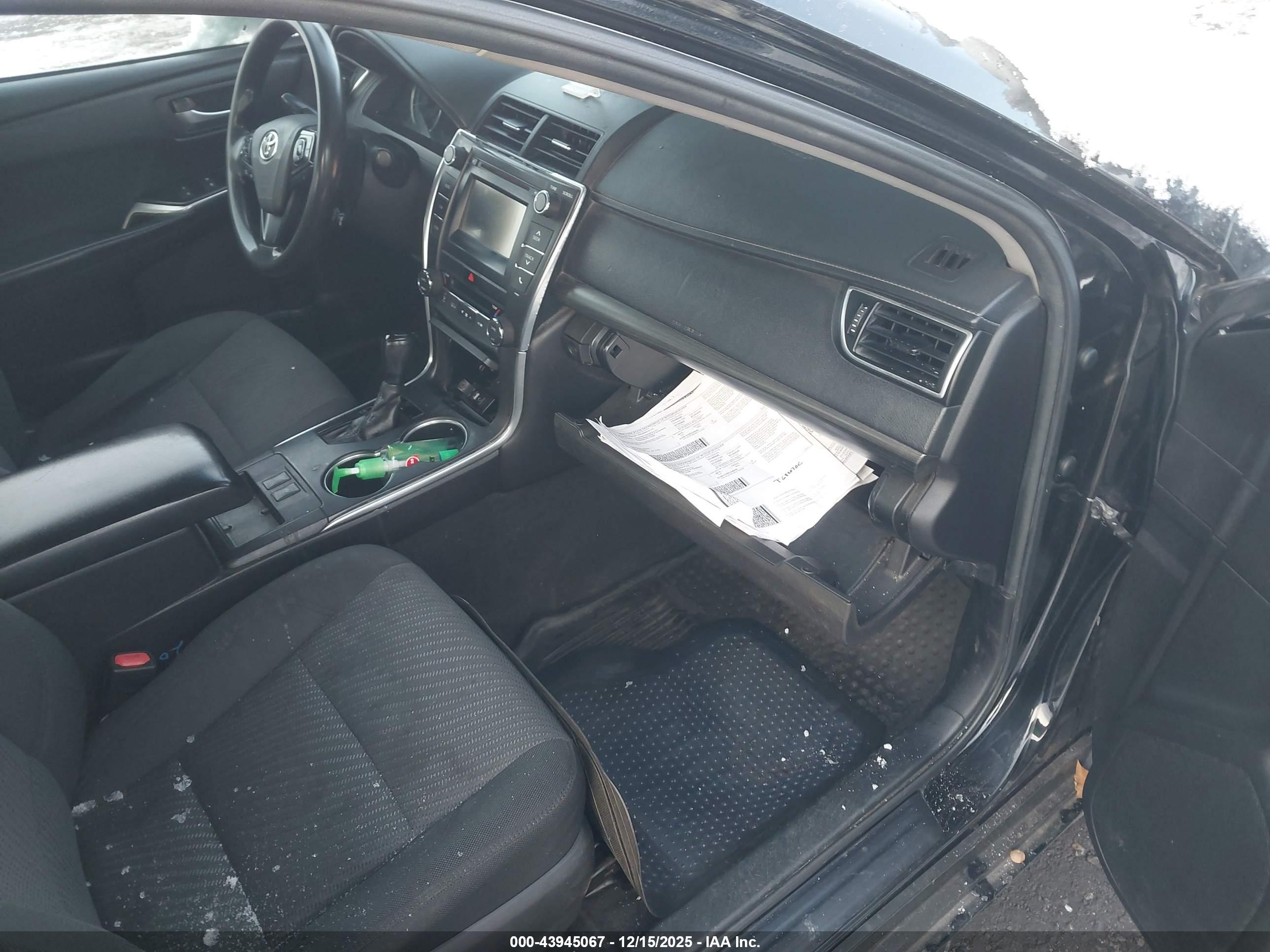 TOYOTA CAMRY image 5