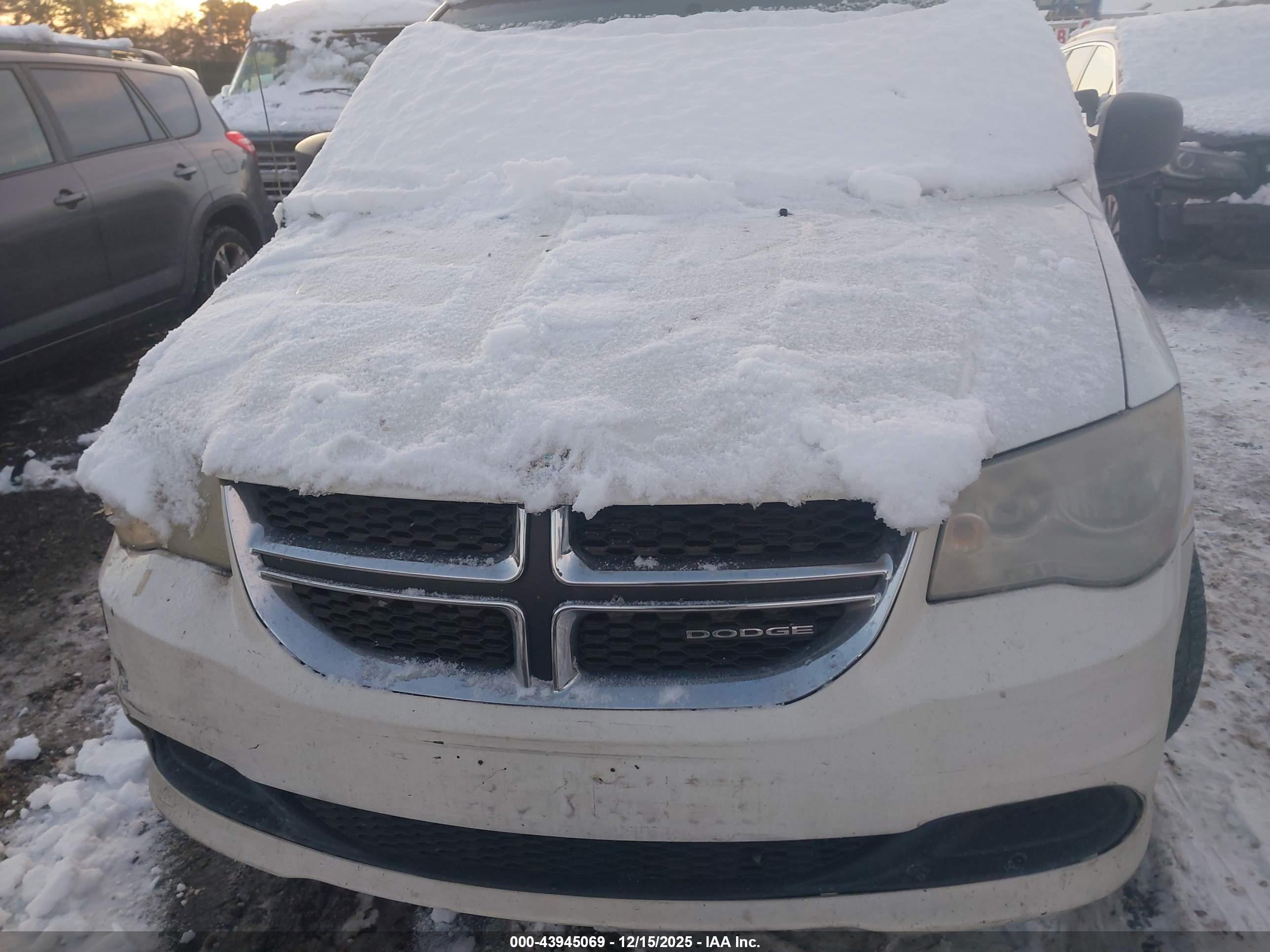 DODGE GRAND image 10