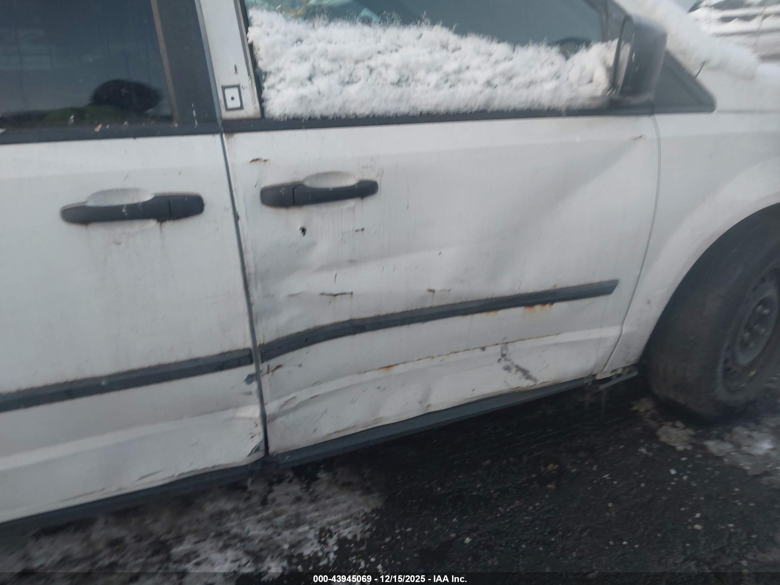 DODGE GRAND image 6