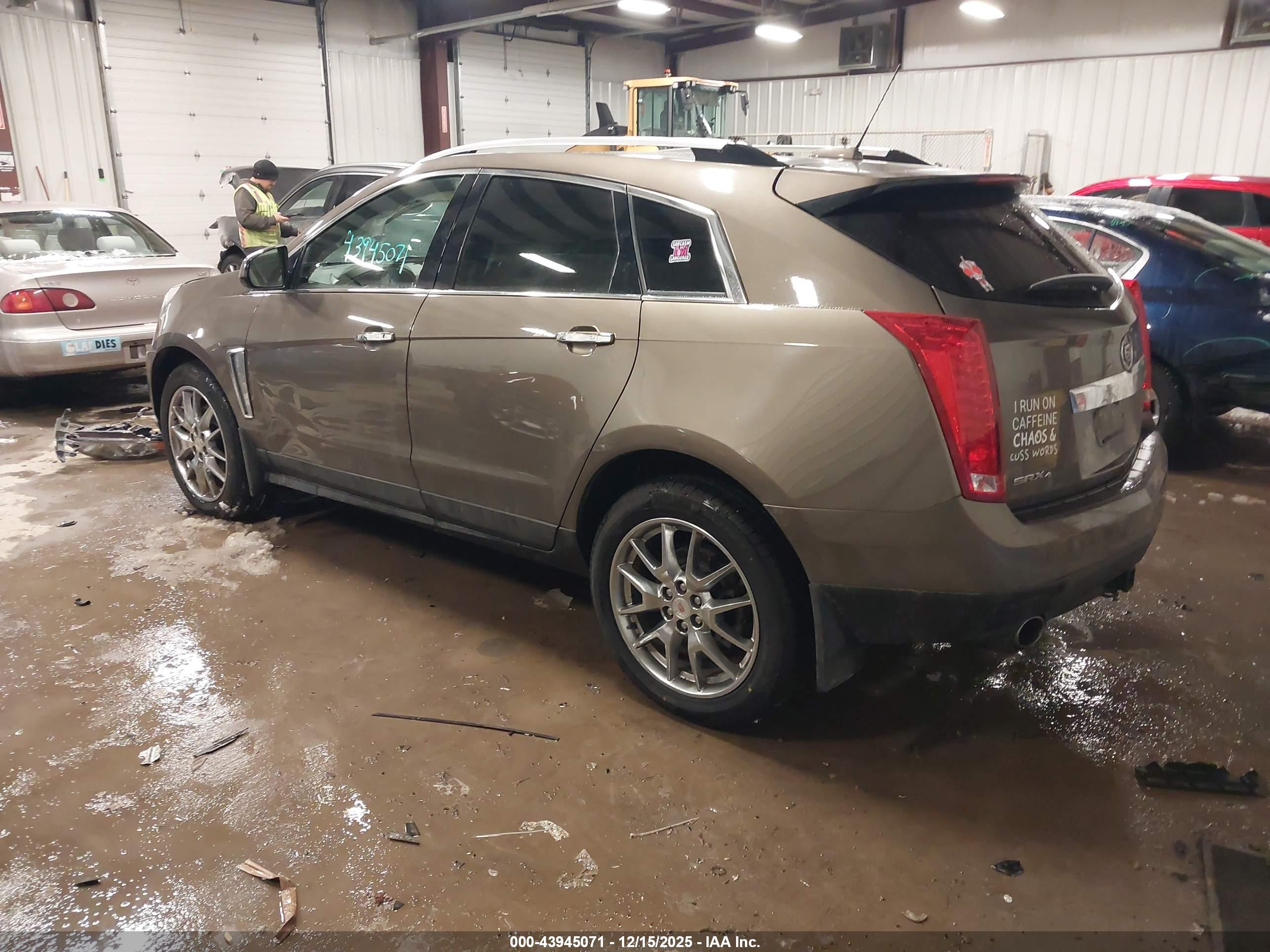 CADILLAC SRX image 3