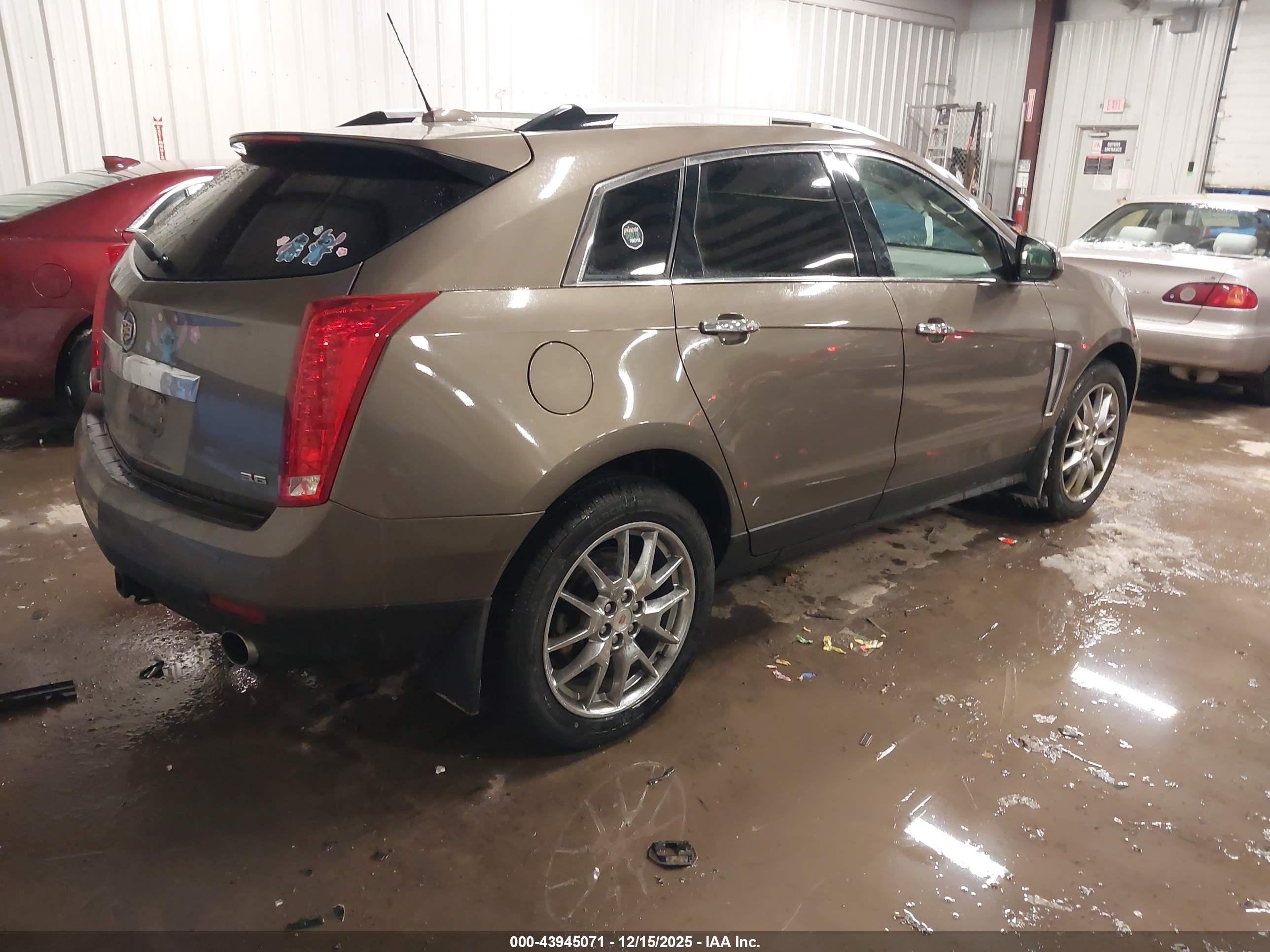 CADILLAC SRX image 4