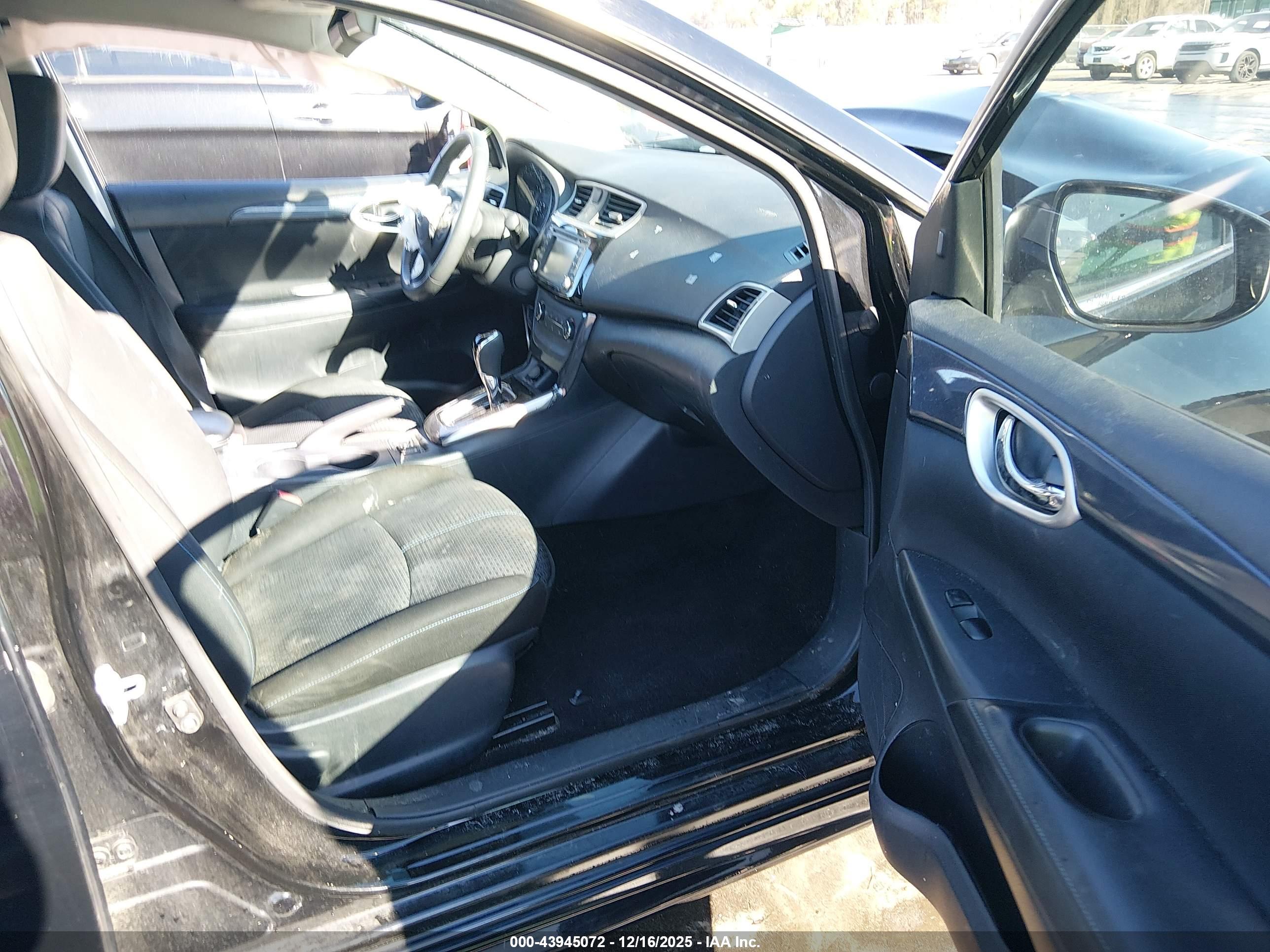 NISSAN SENTRA image 5