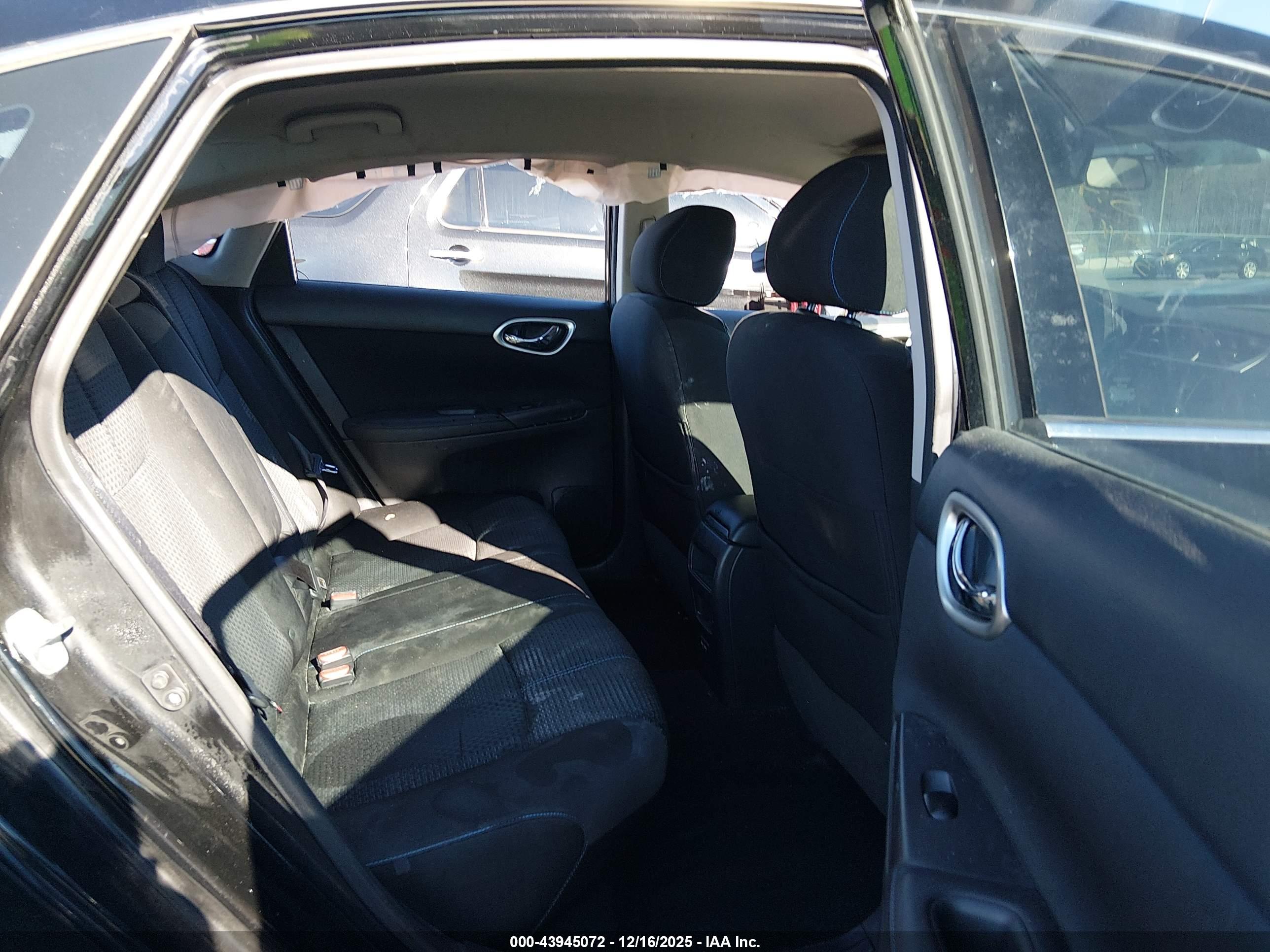 NISSAN SENTRA image 8