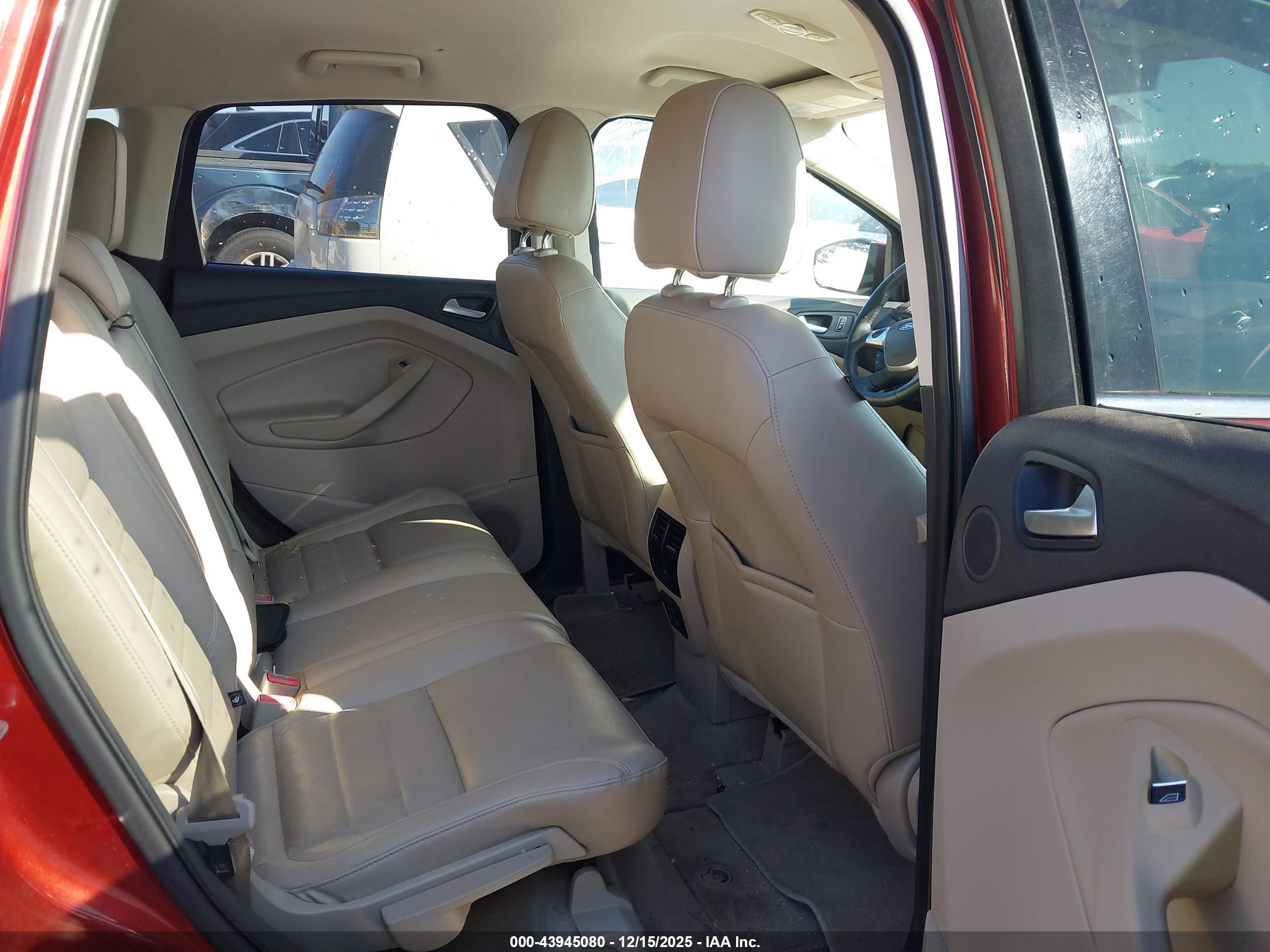 FORD ESCAPE image 8