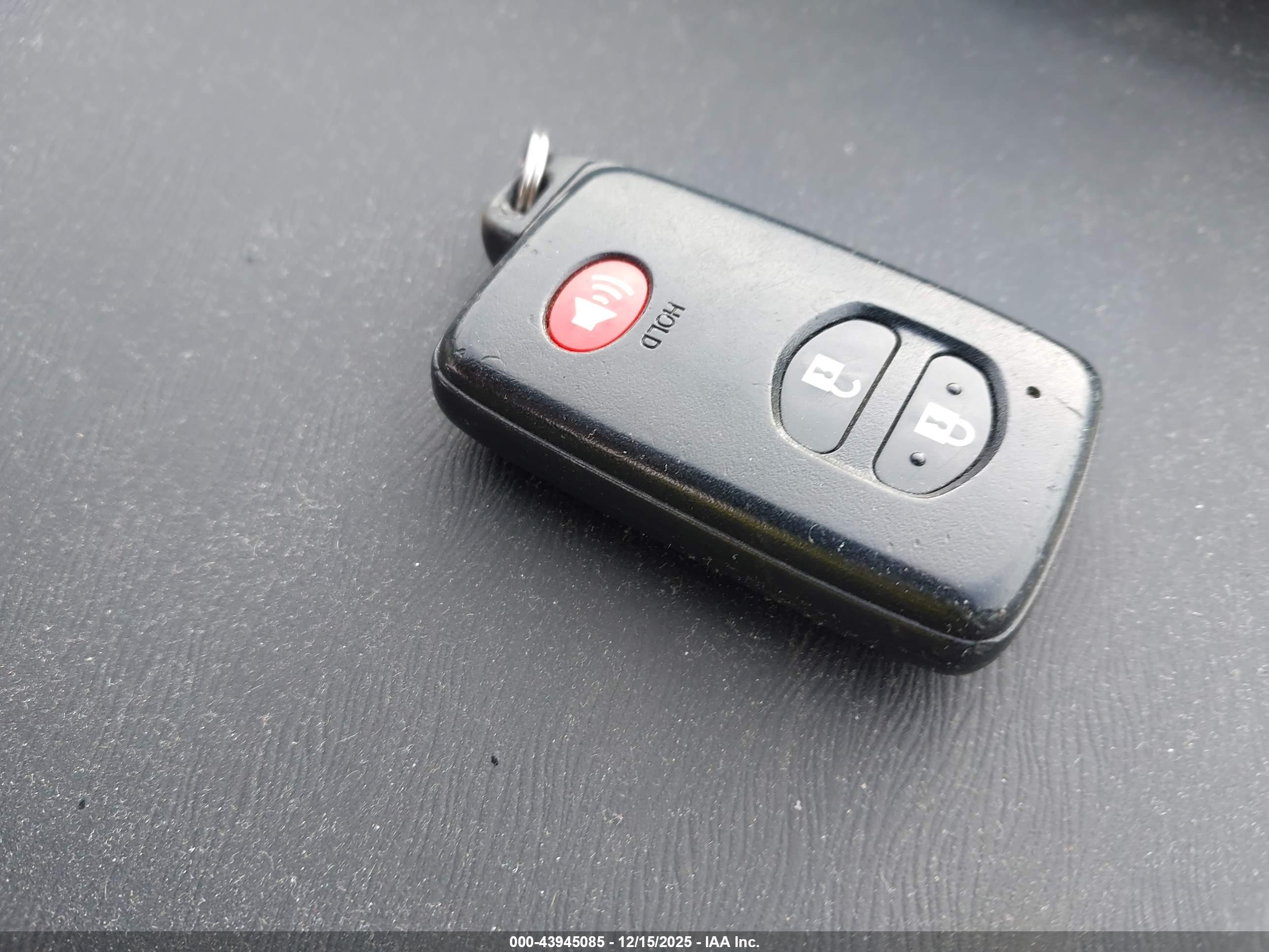 TOYOTA PRIUS image 11