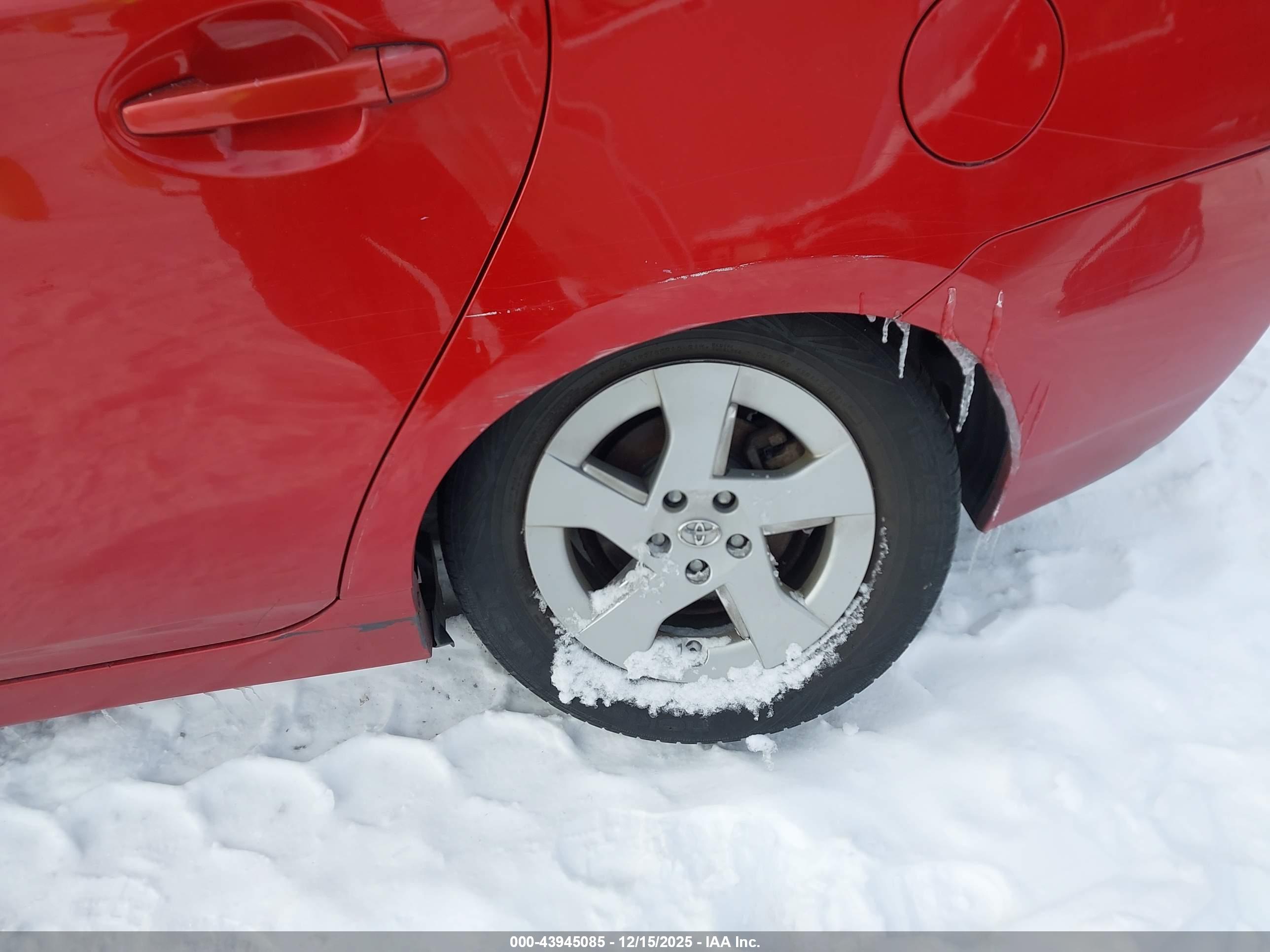 TOYOTA PRIUS image 6