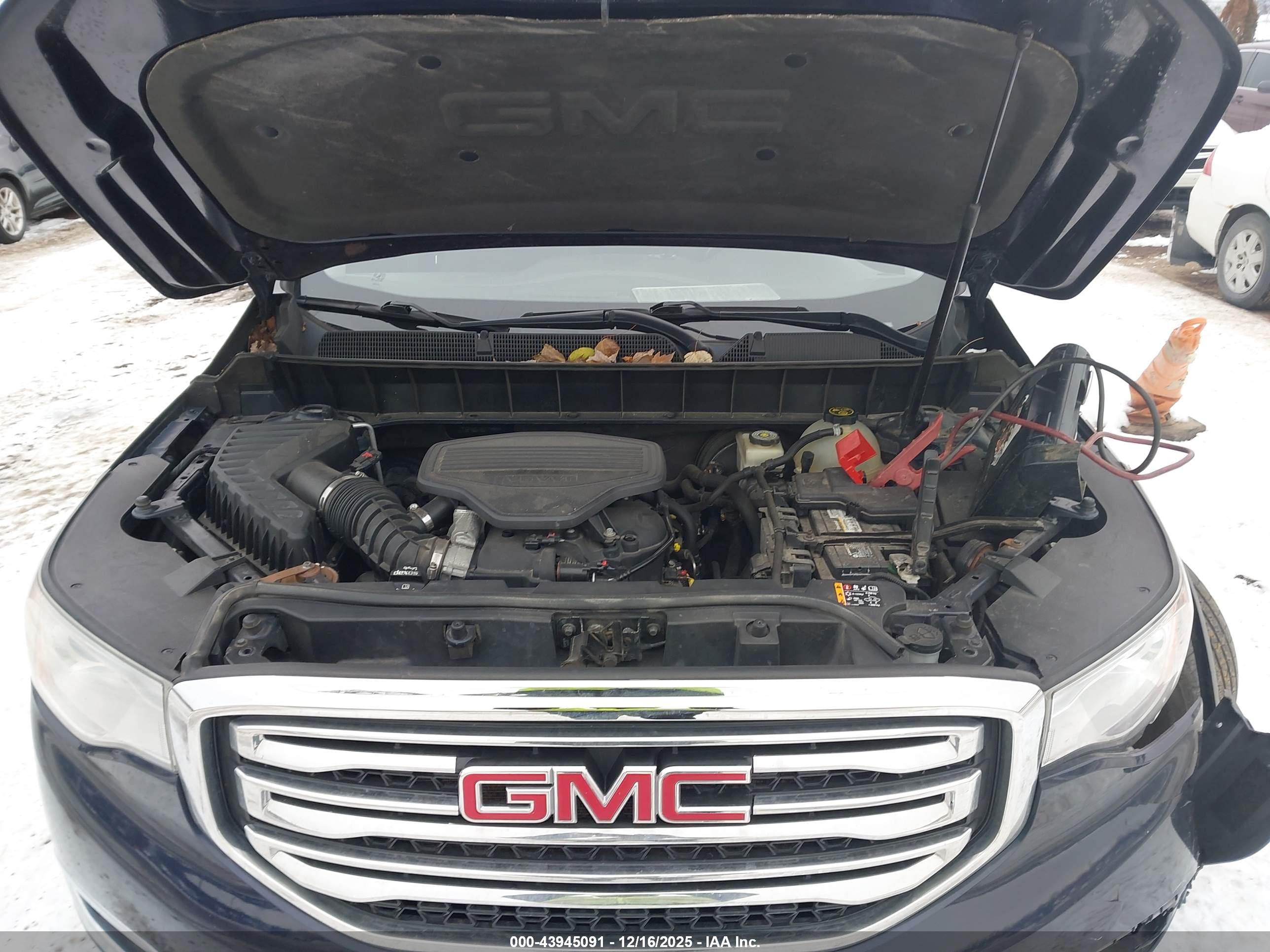 GMC ACADIA image 10