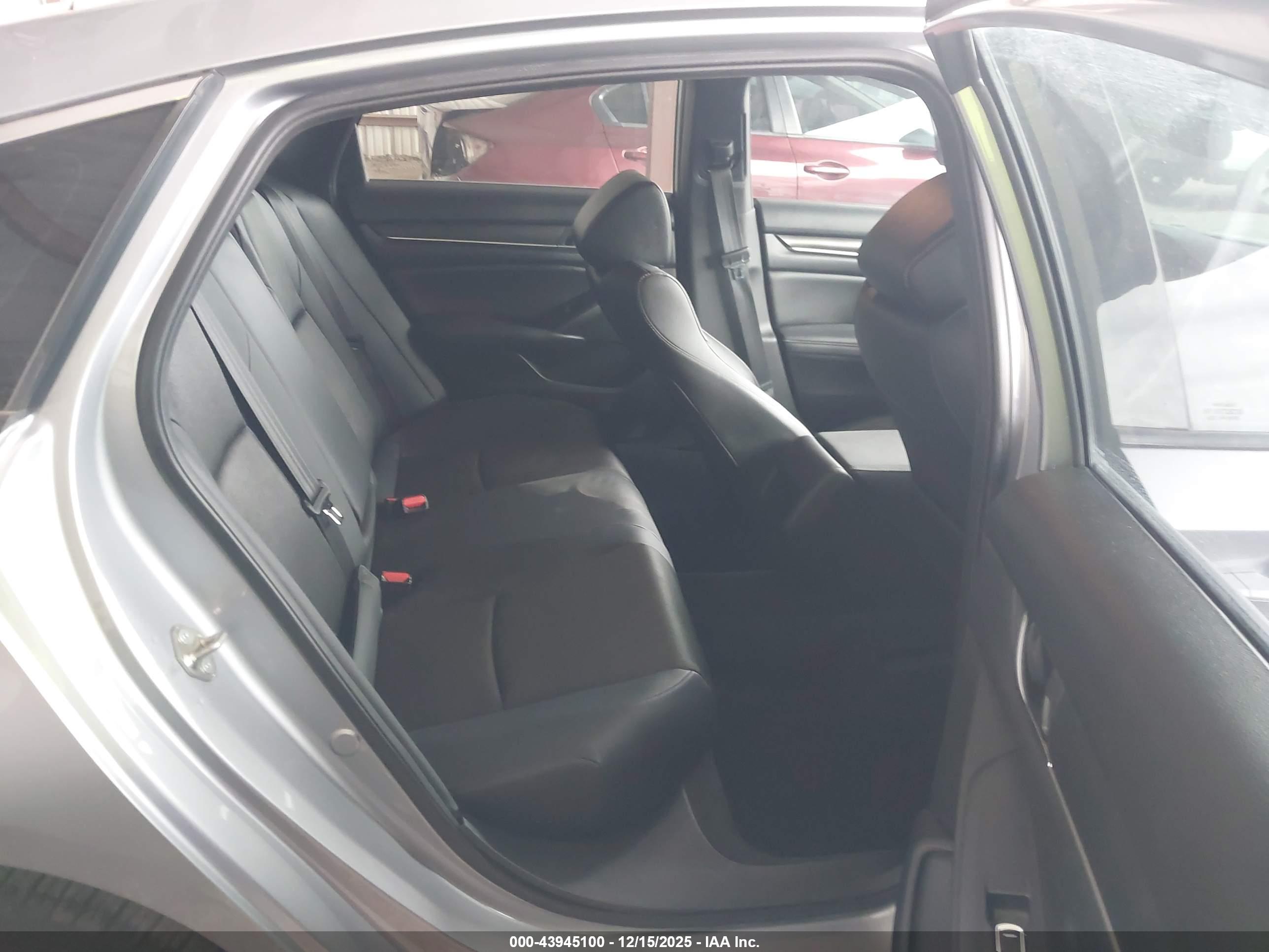 HONDA ACCORD image 8