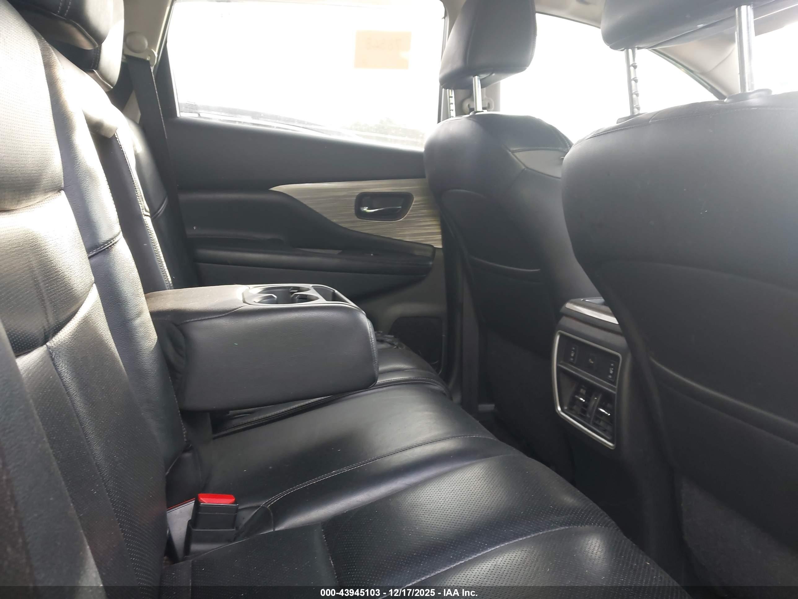 NISSAN MURANO image 8