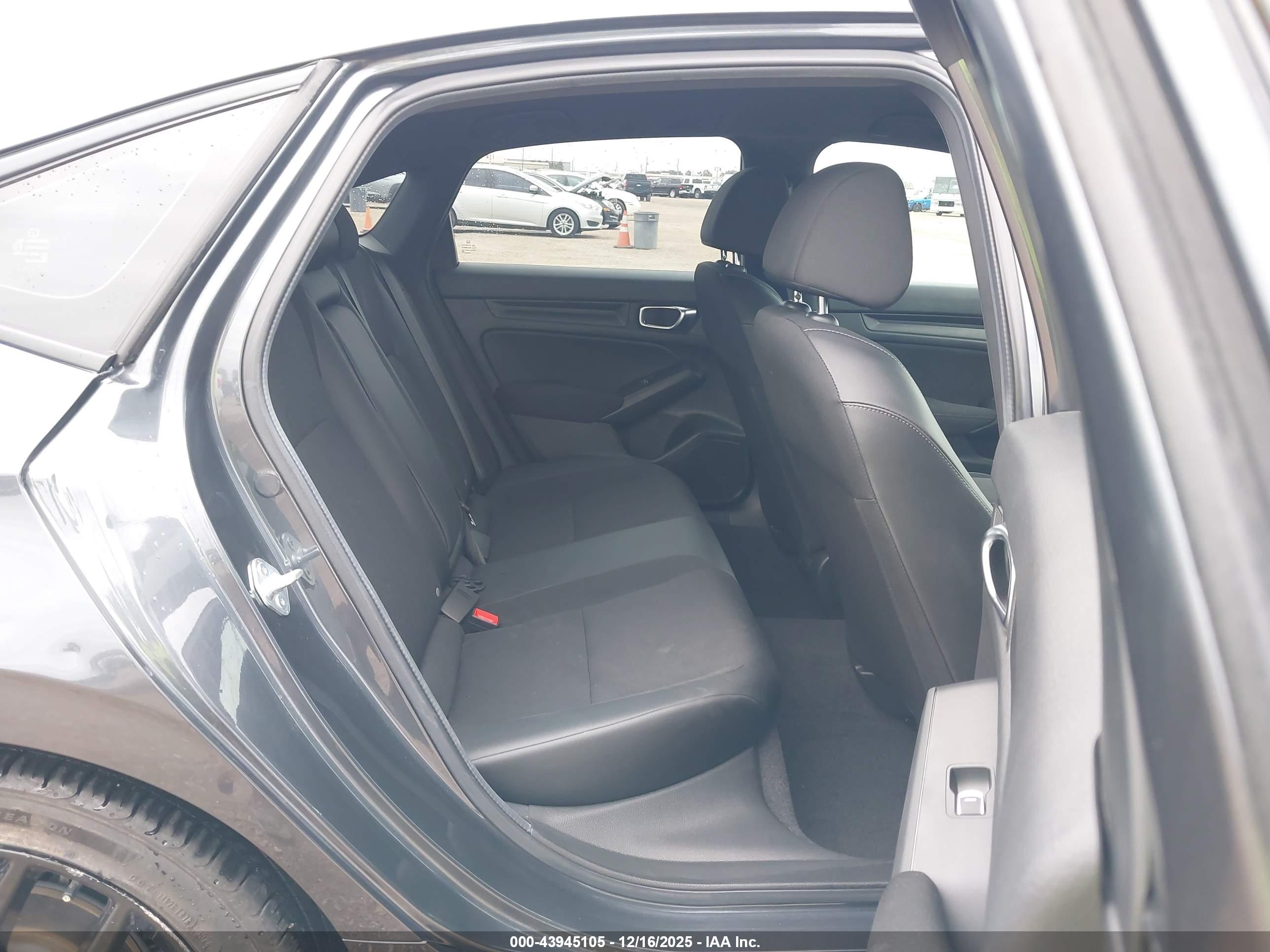 HONDA CIVIC image 8