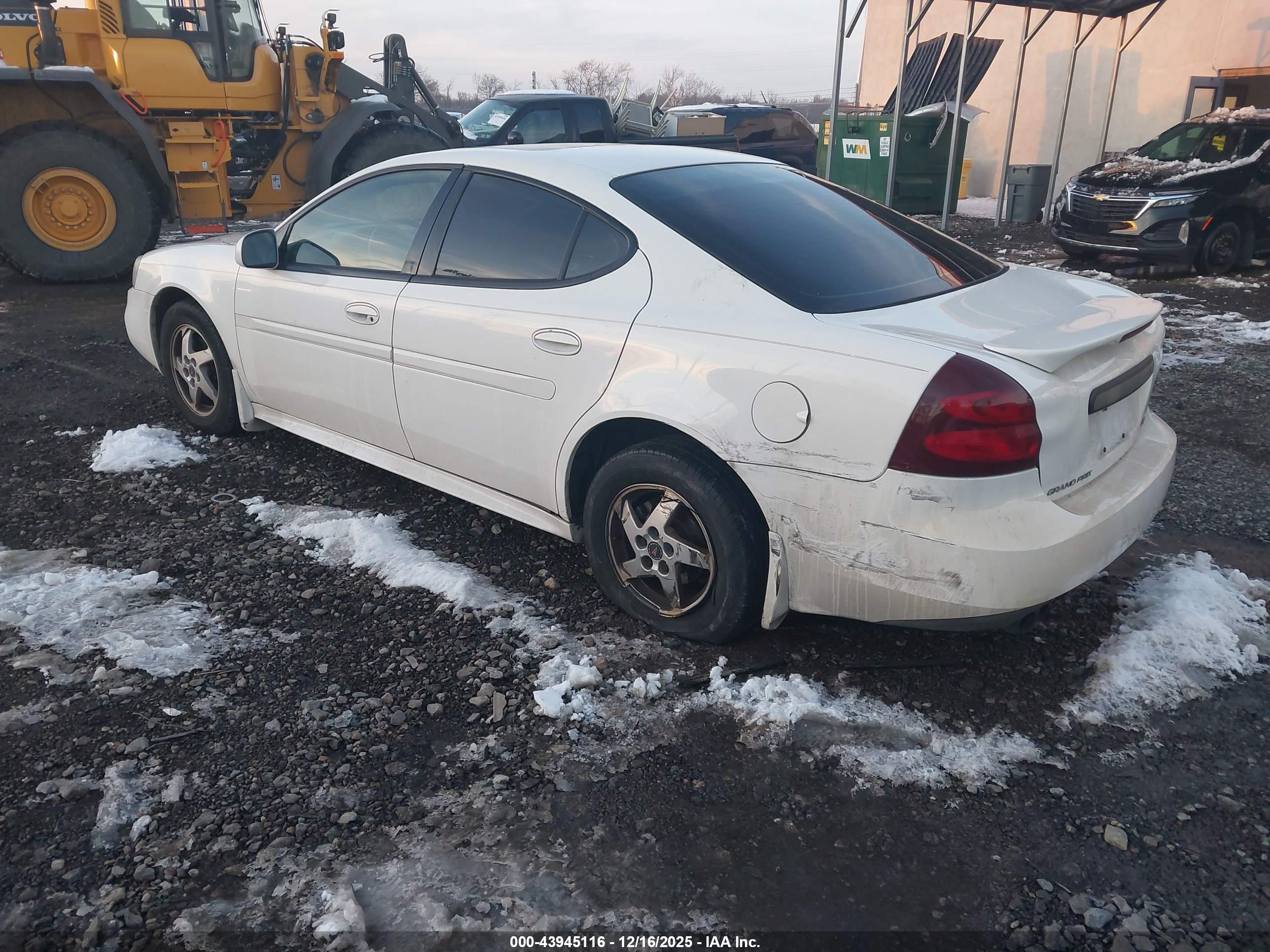 PONTIAC GRAND image 3