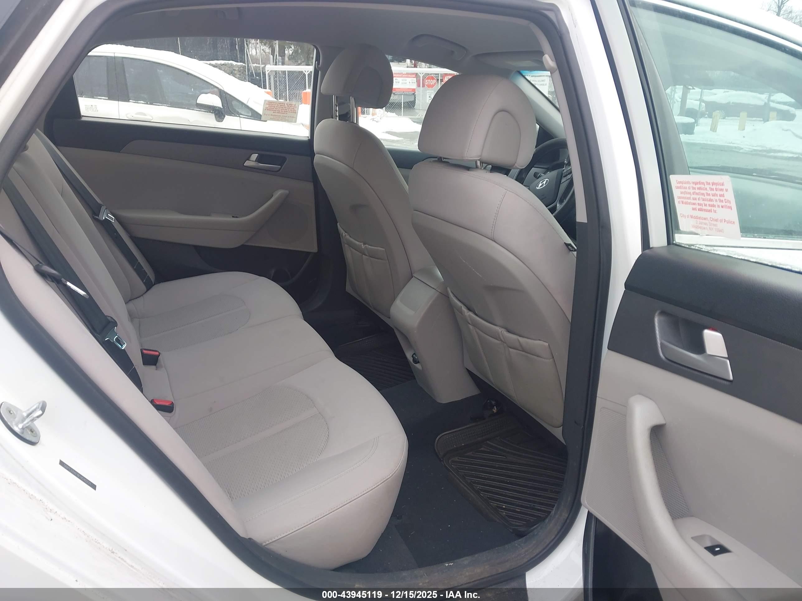 HYUNDAI SONATA image 8