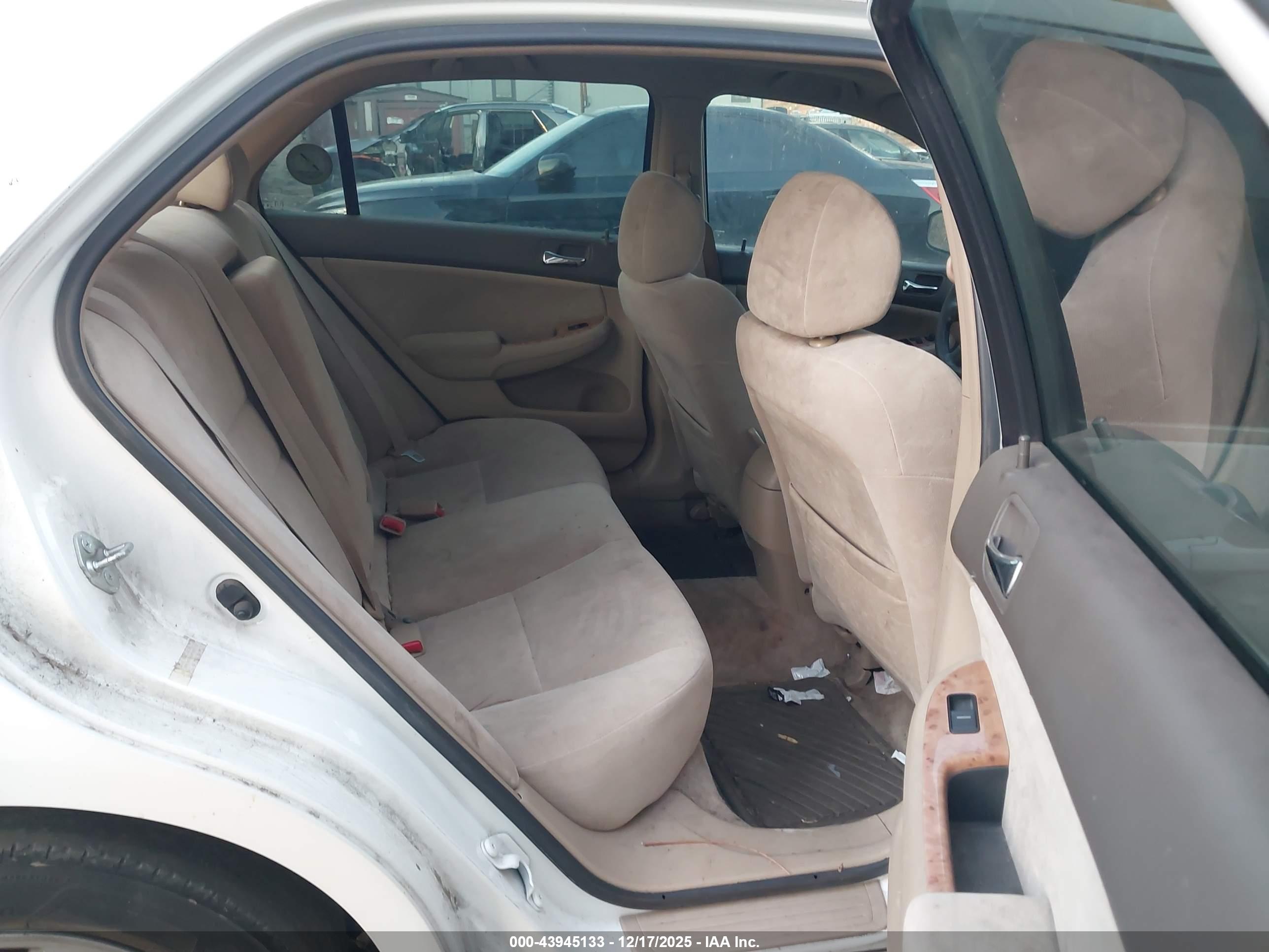 HONDA ACCORD image 8