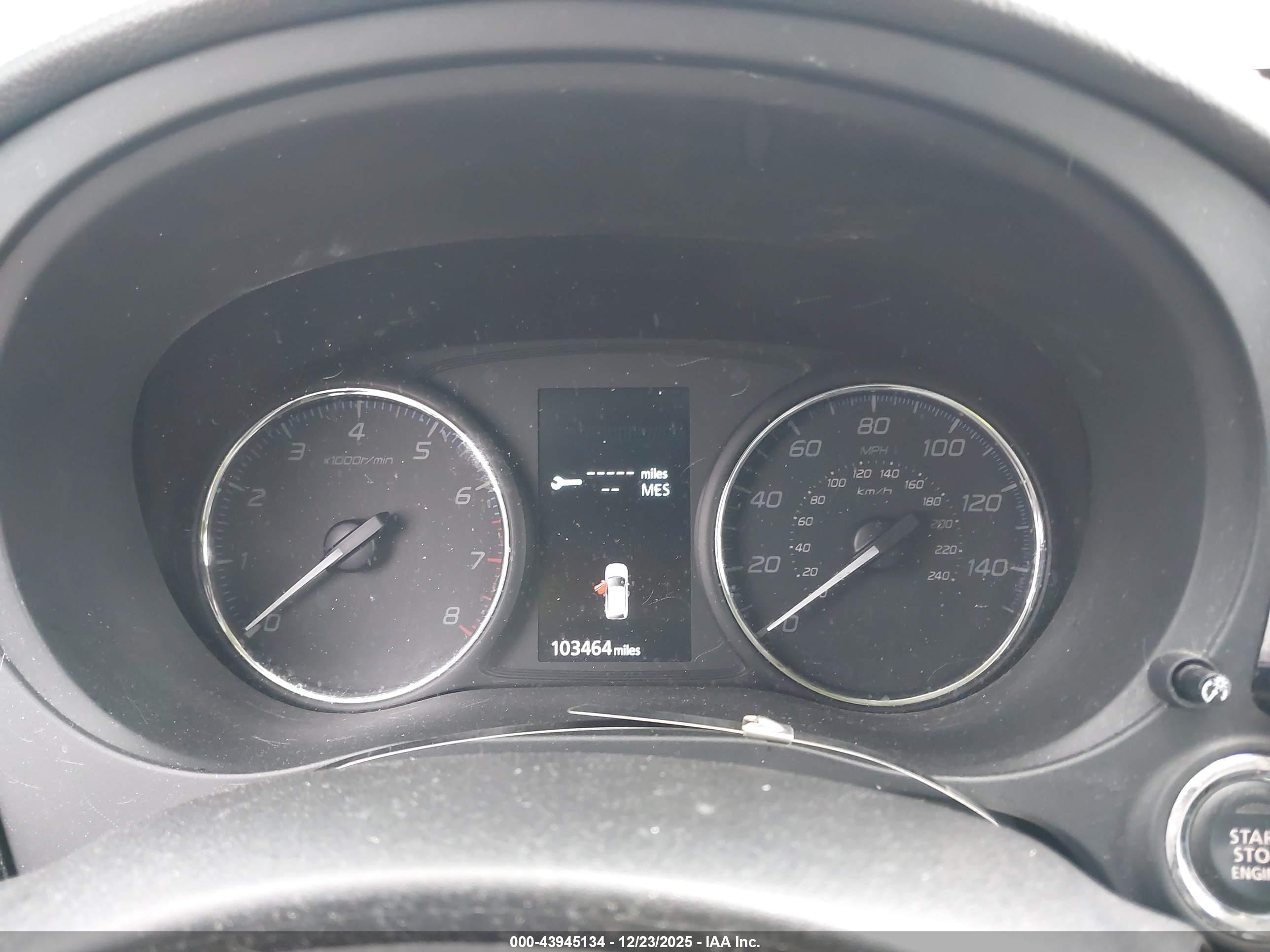 MITSUBISHI OUTLANDER image 7