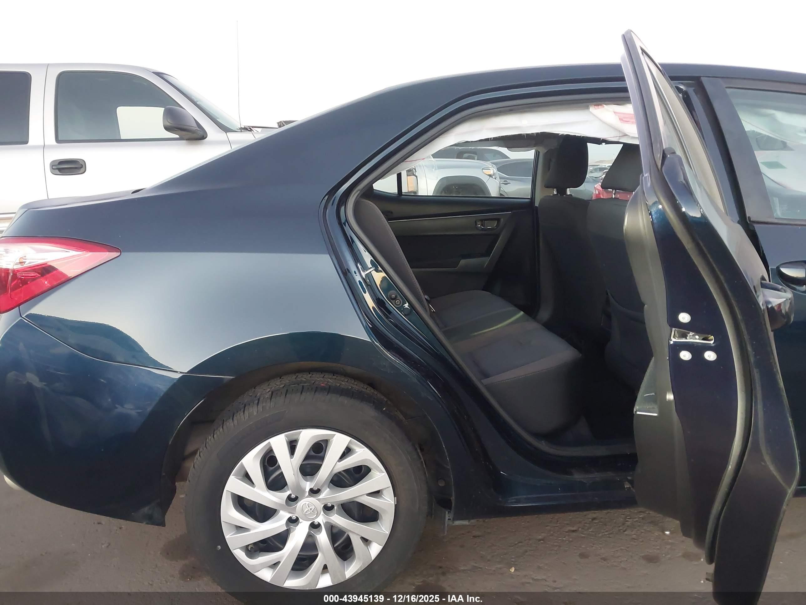 TOYOTA COROLLA image 8