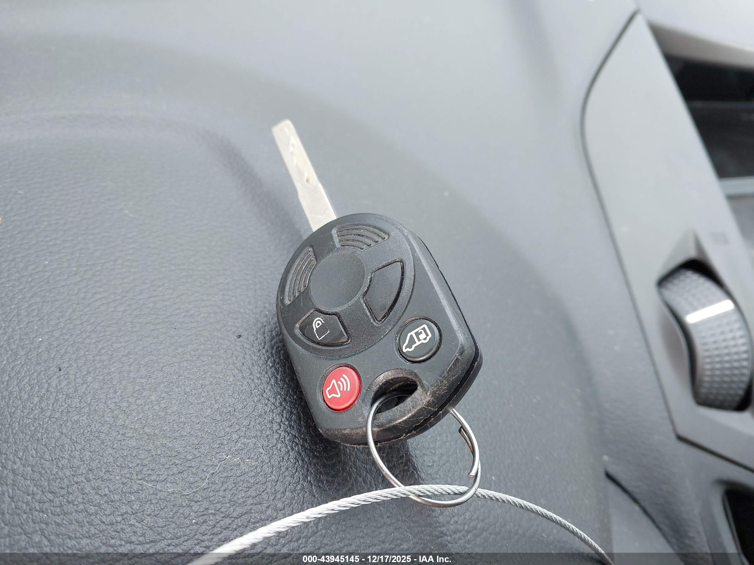 FORD ESCAPE image 11