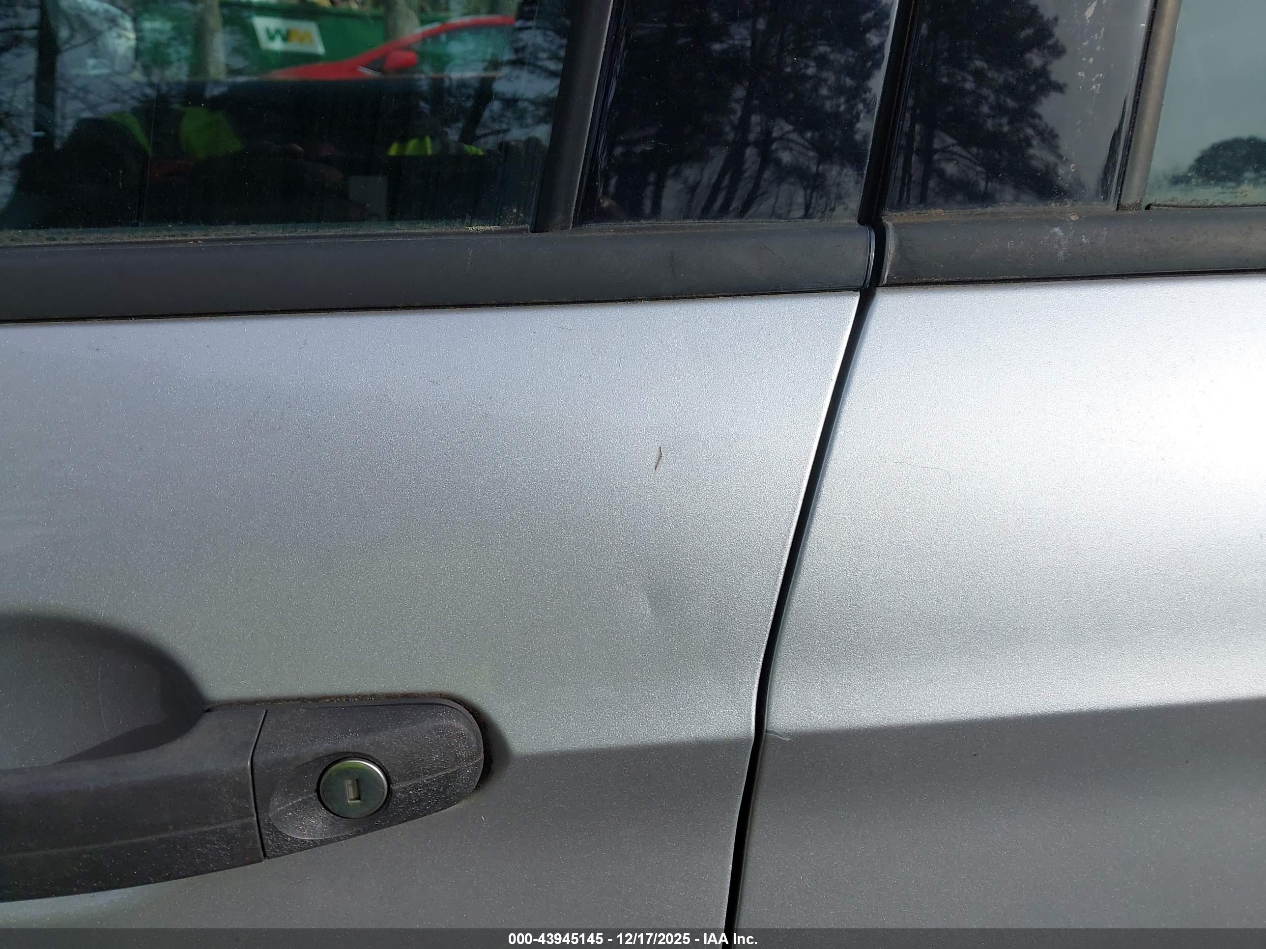 FORD ESCAPE image 6