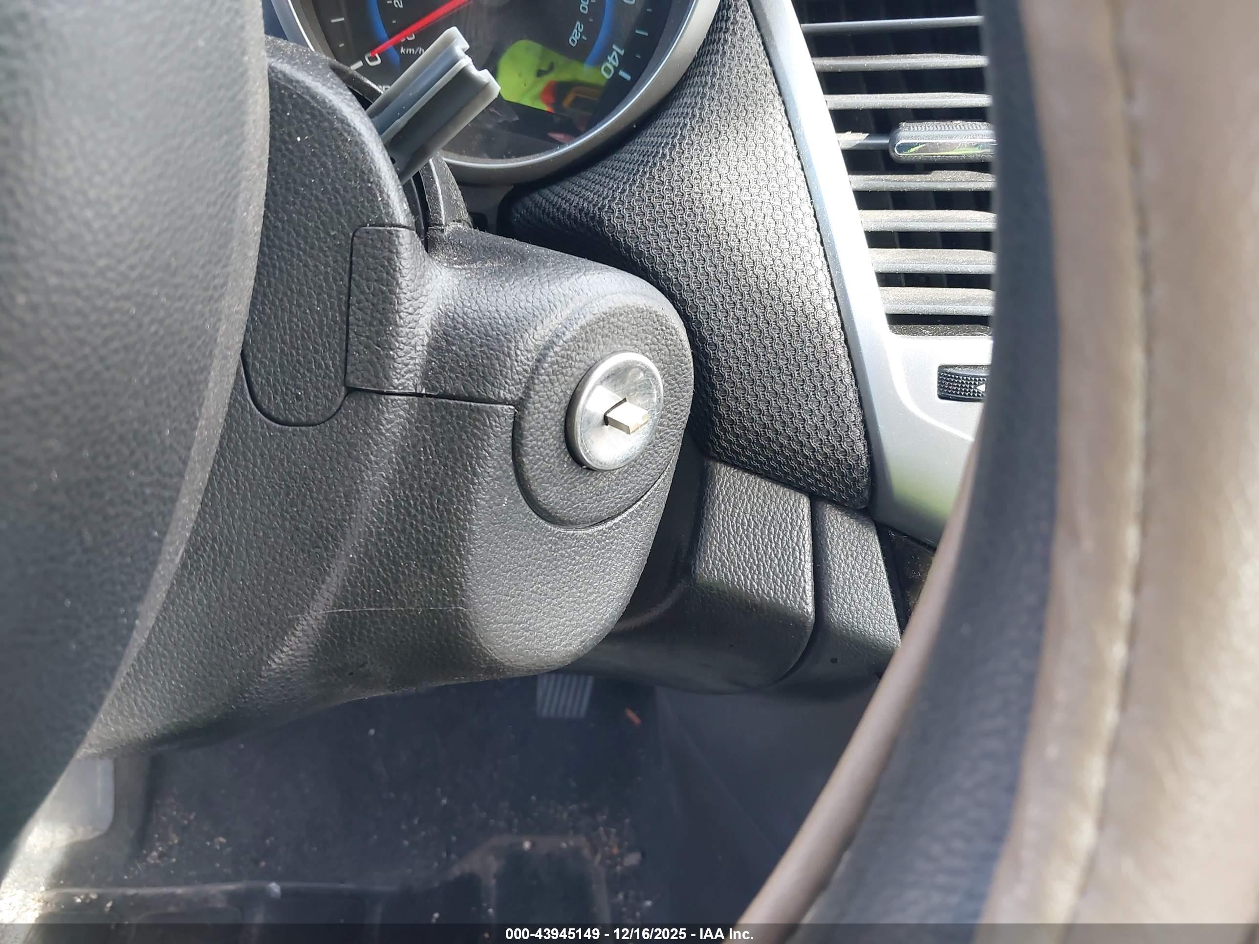 CHEVROLET CRUZE image 11