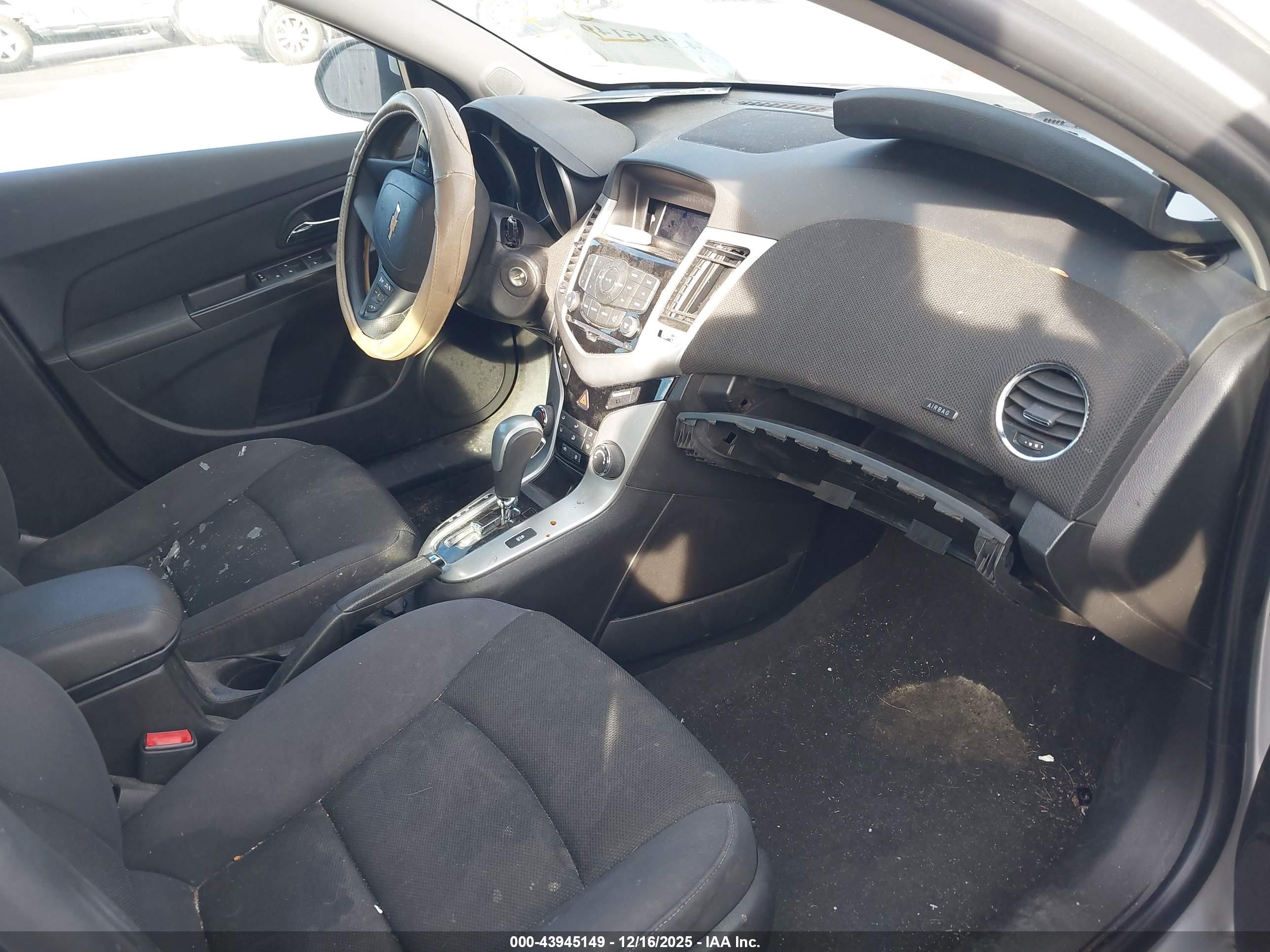CHEVROLET CRUZE image 5