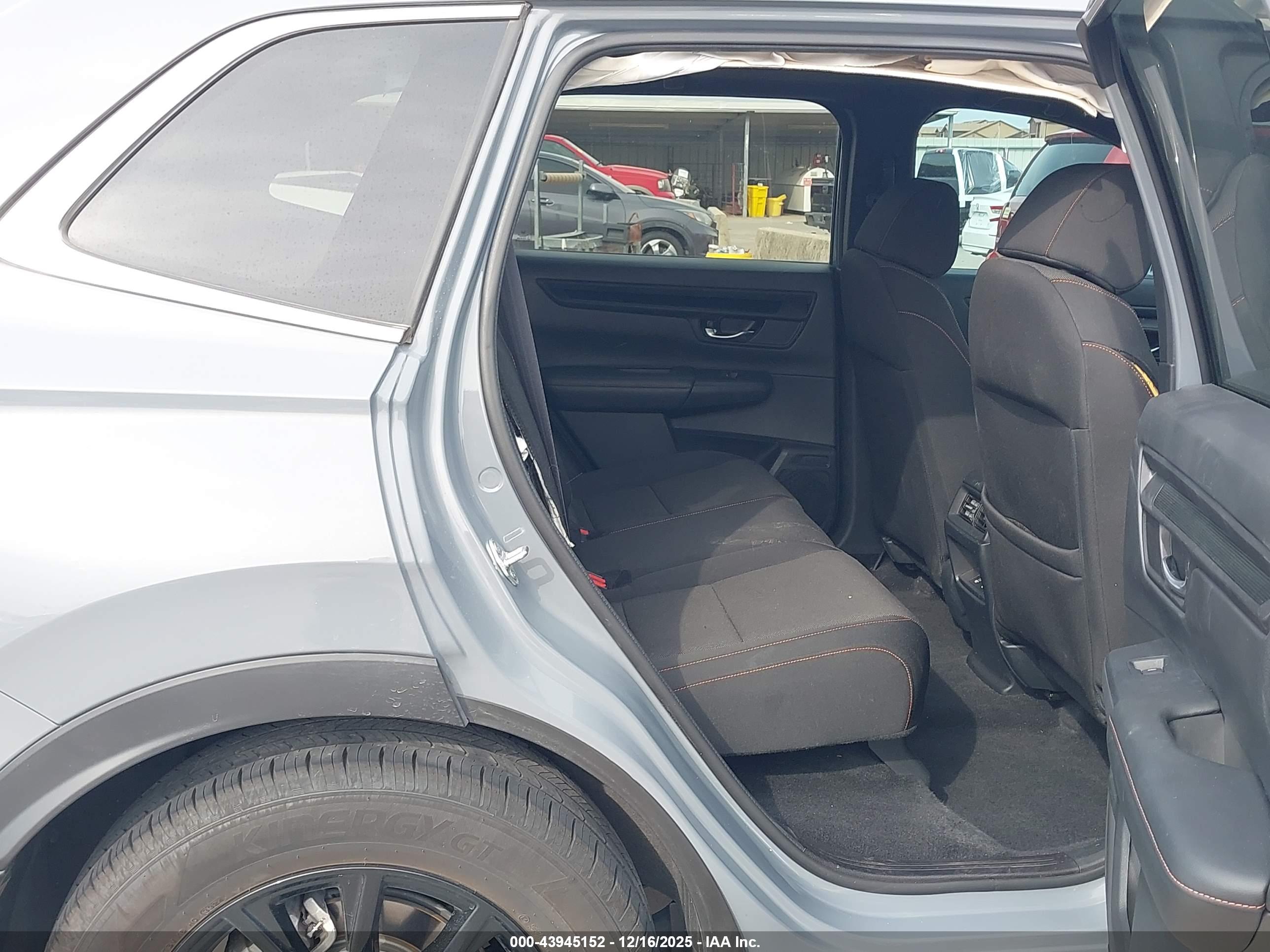 HONDA CR-V image 8