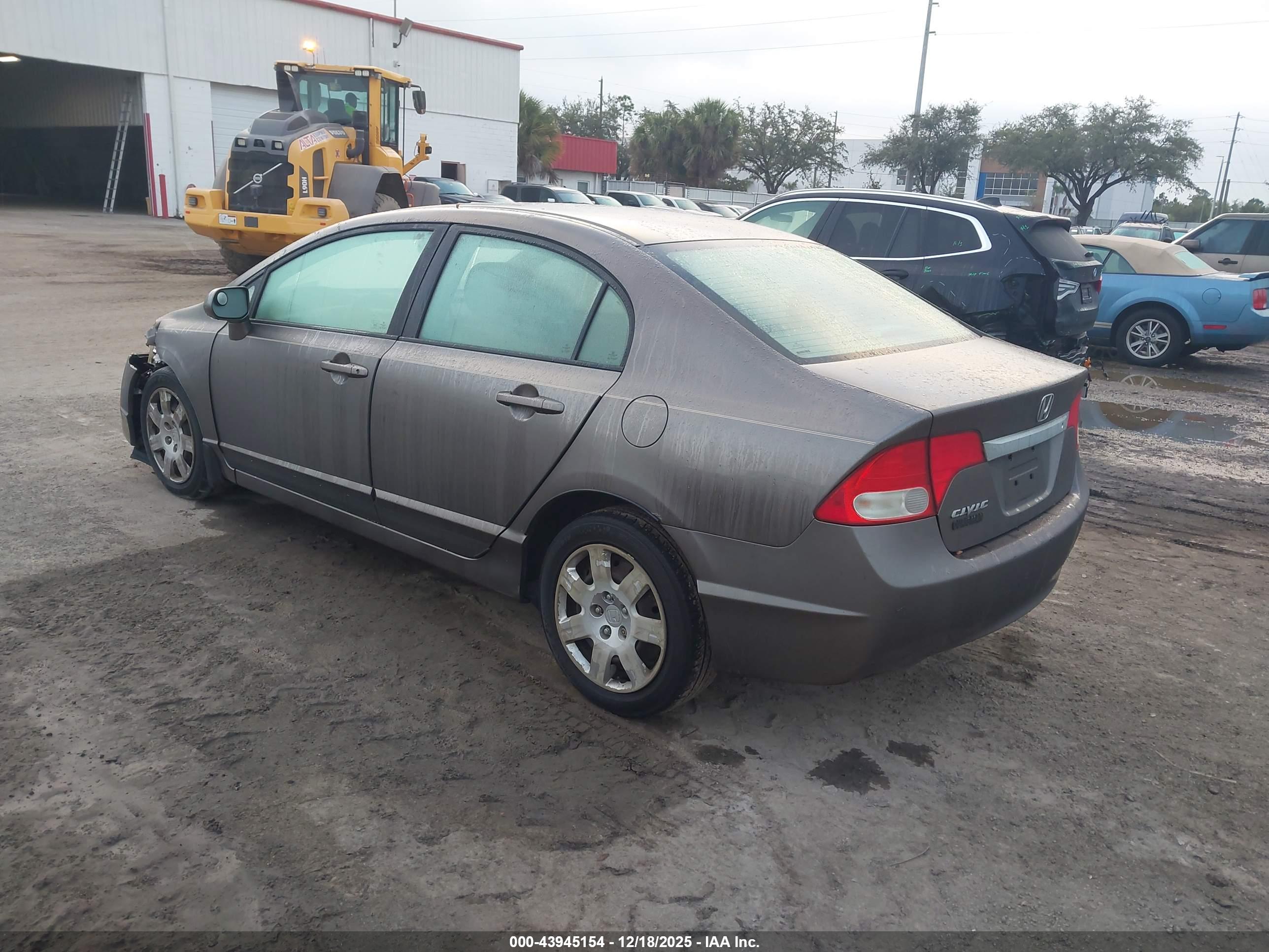 HONDA CIVIC image 3