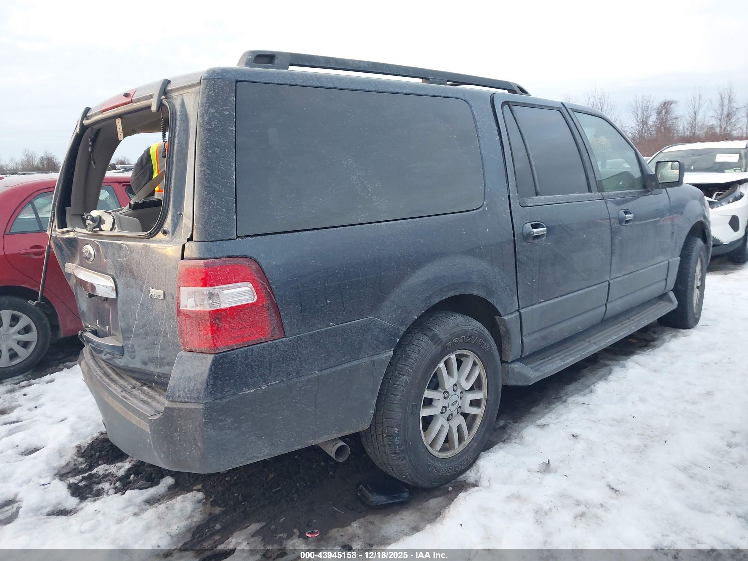 FORD EXPEDITION image 4