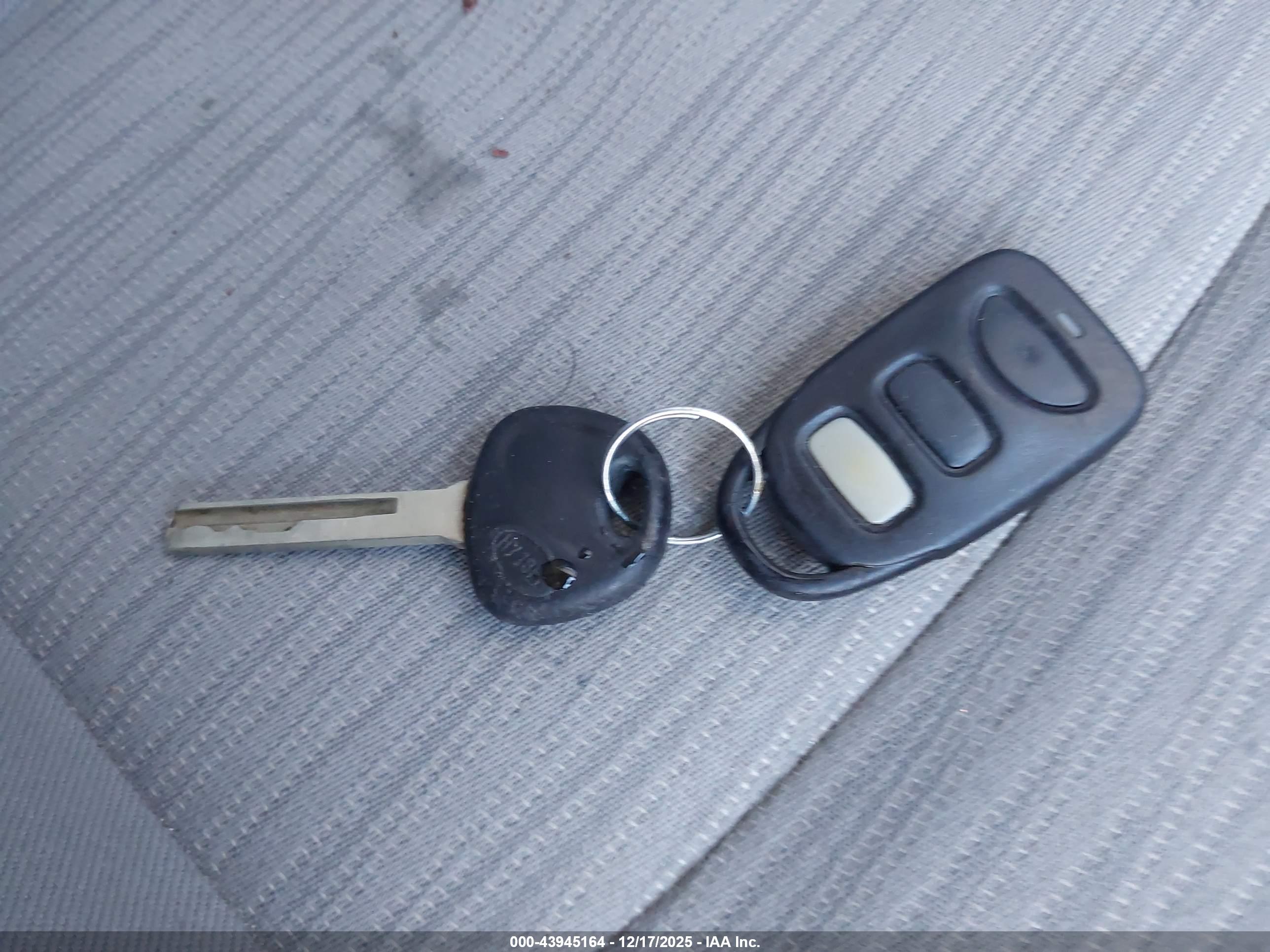 HYUNDAI ACCENT image 11