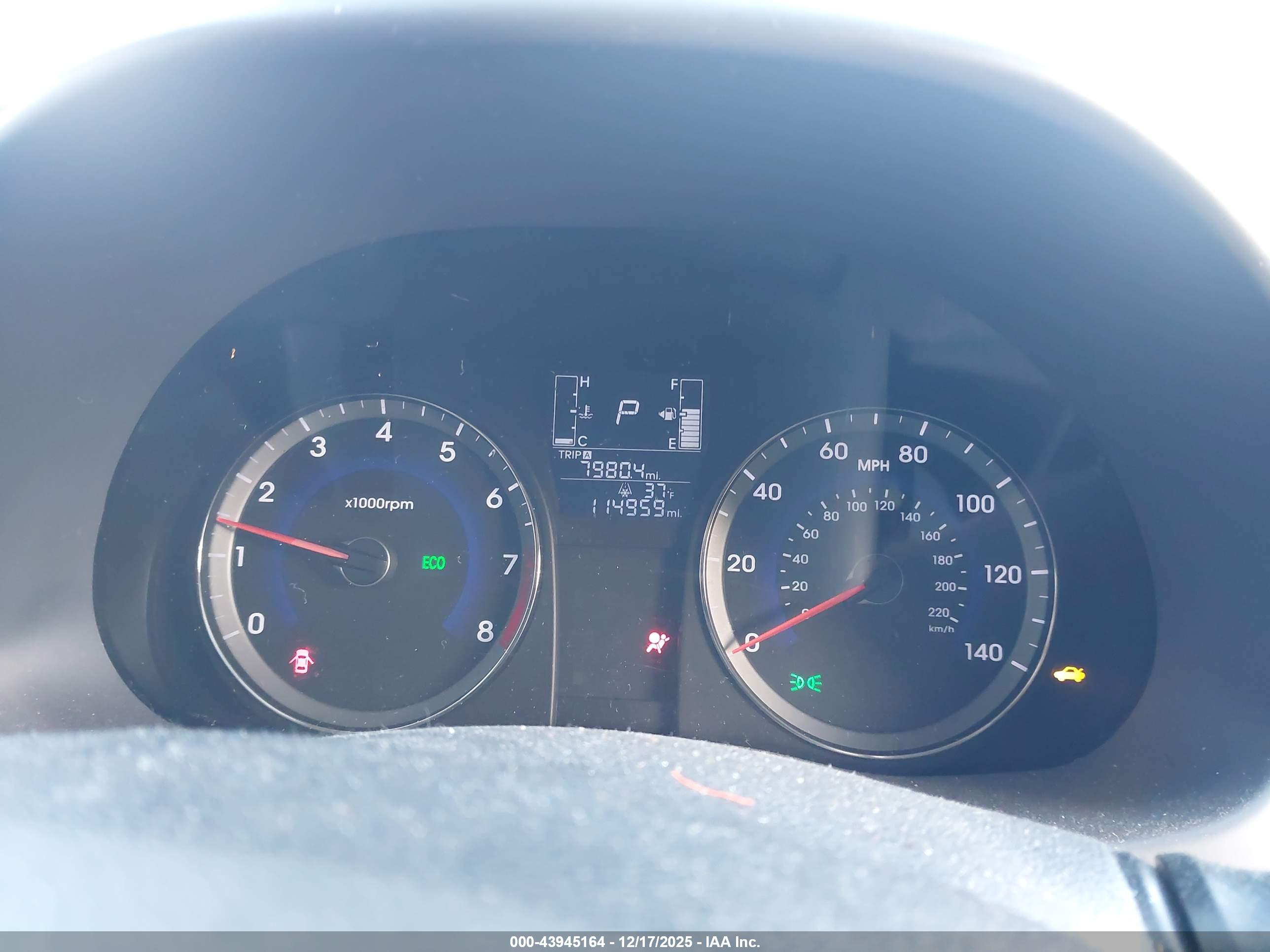 HYUNDAI ACCENT image 7