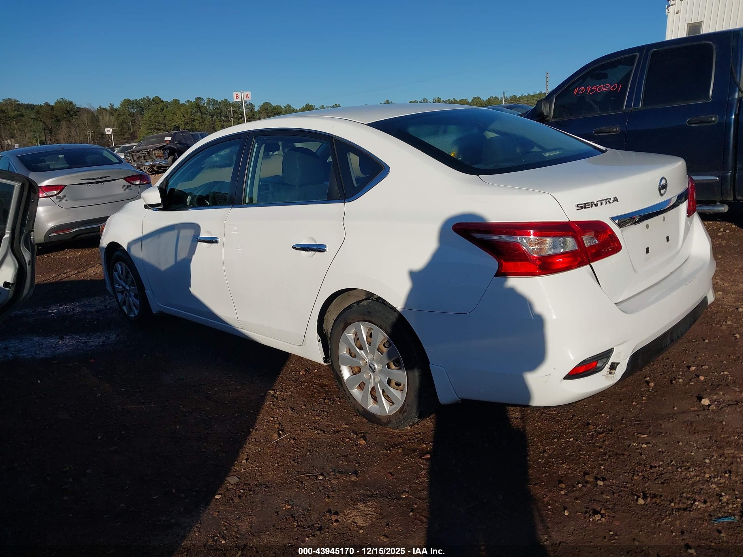 NISSAN SENTRA image 3