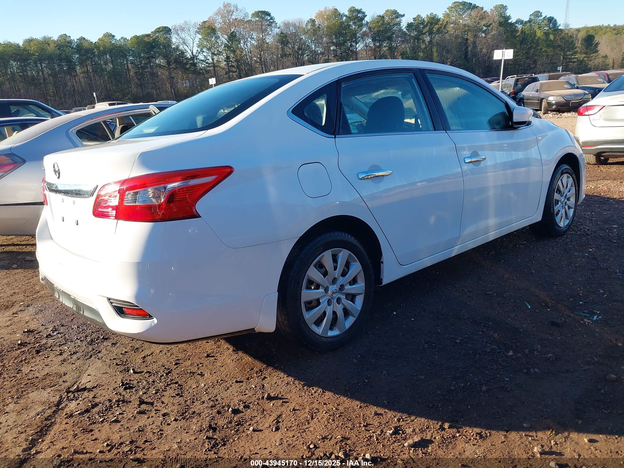 NISSAN SENTRA image 4