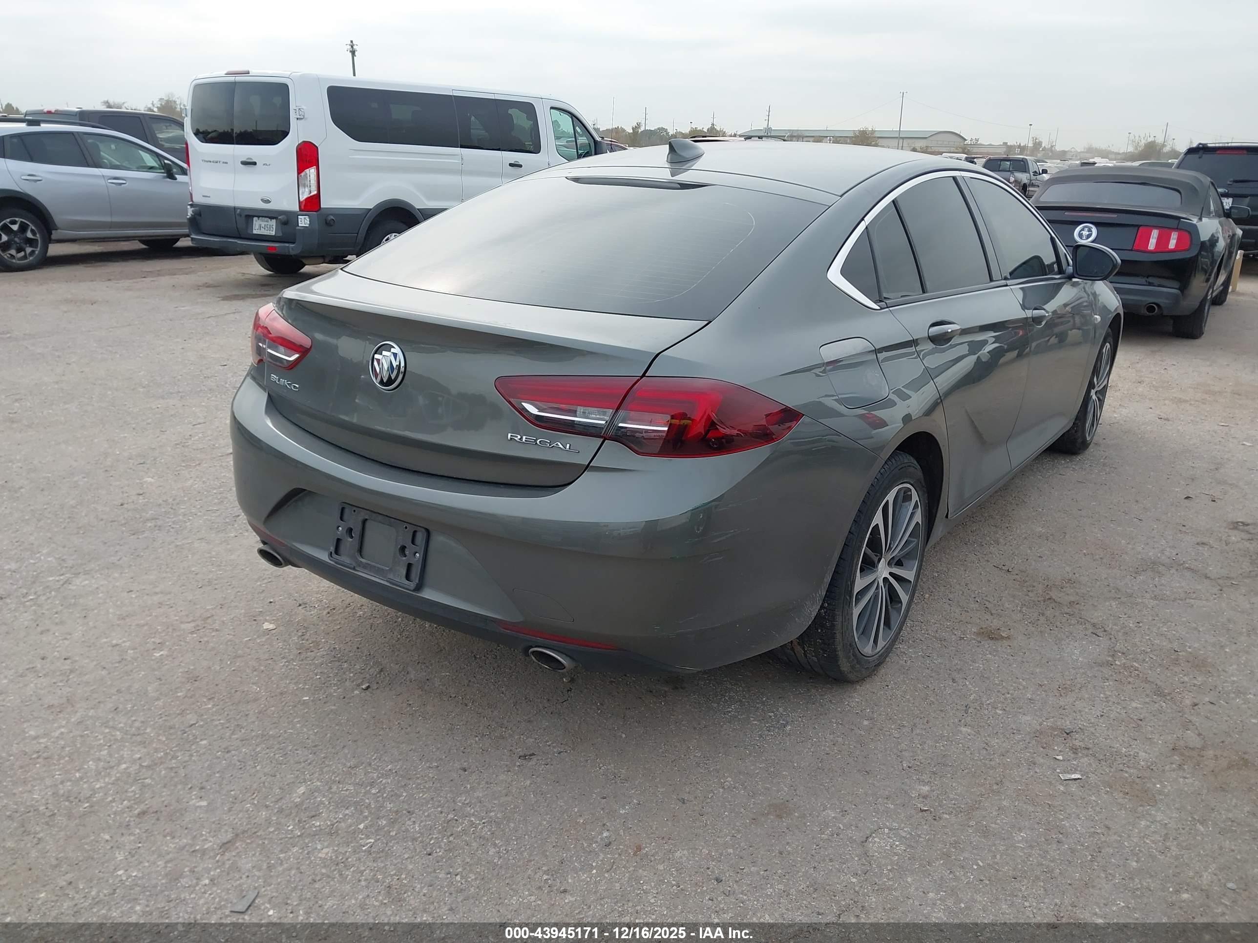 BUICK REGAL image 4