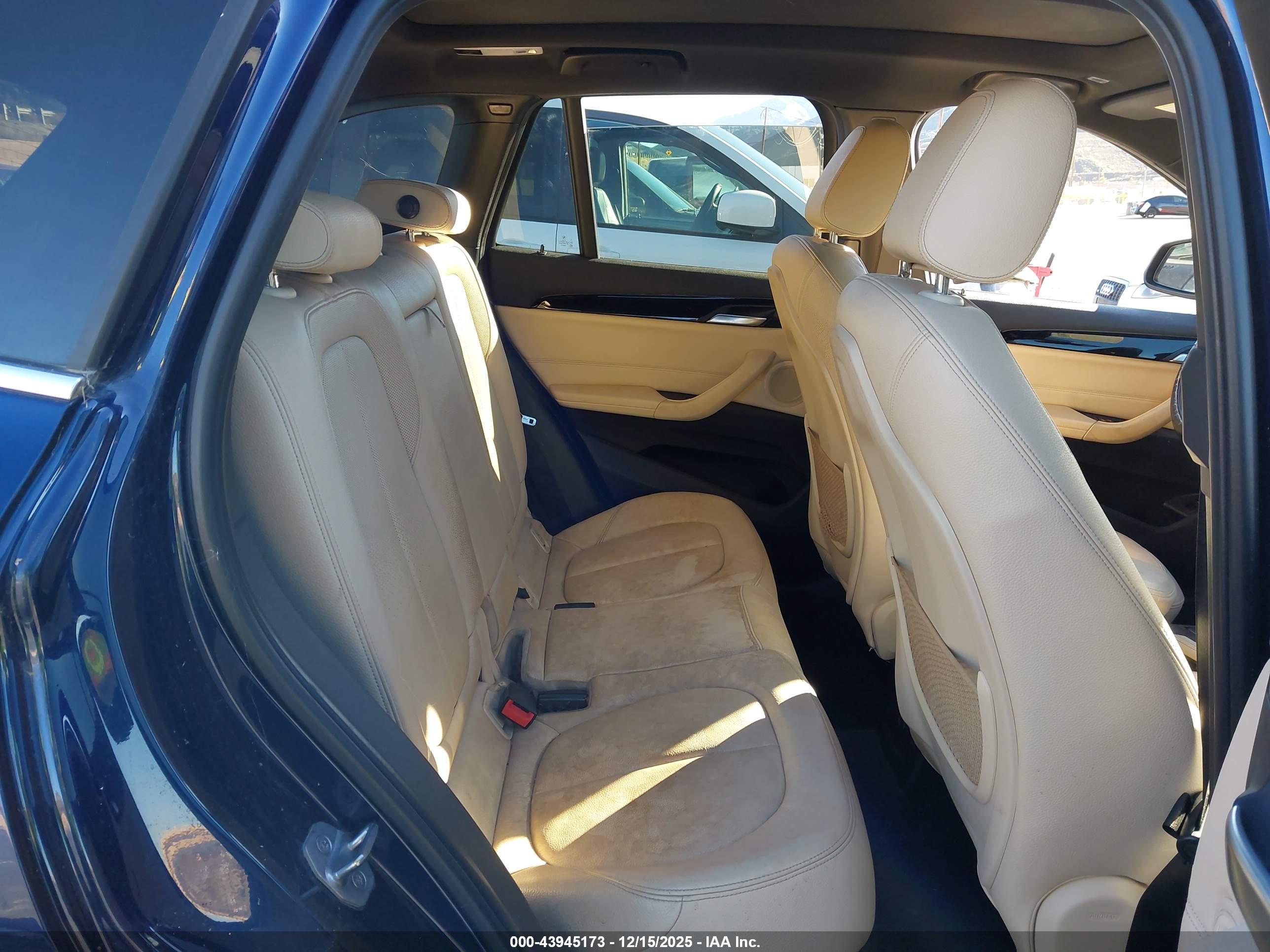 BMW X1 image 8