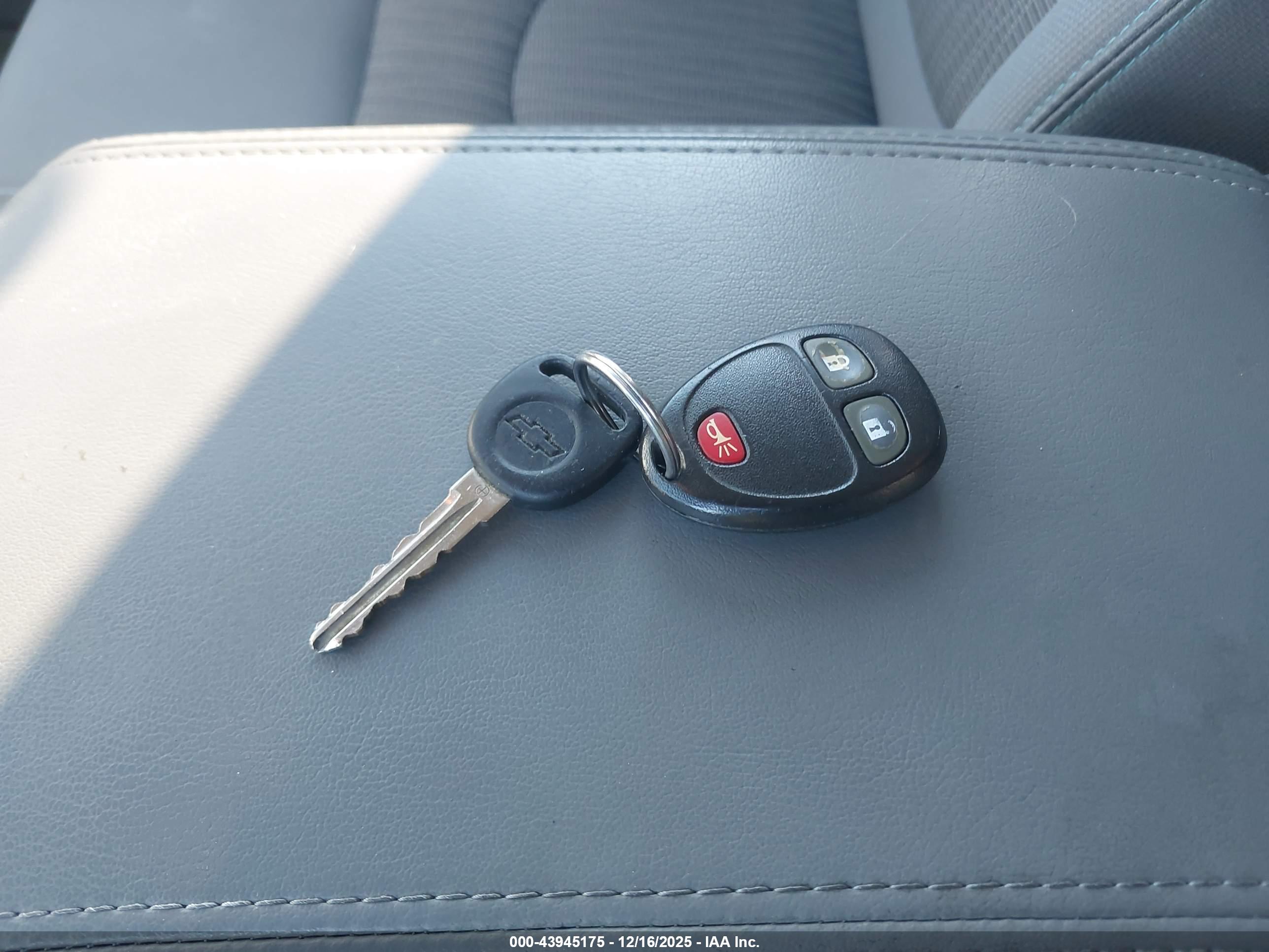 CHEVROLET TRAVERSE image 11