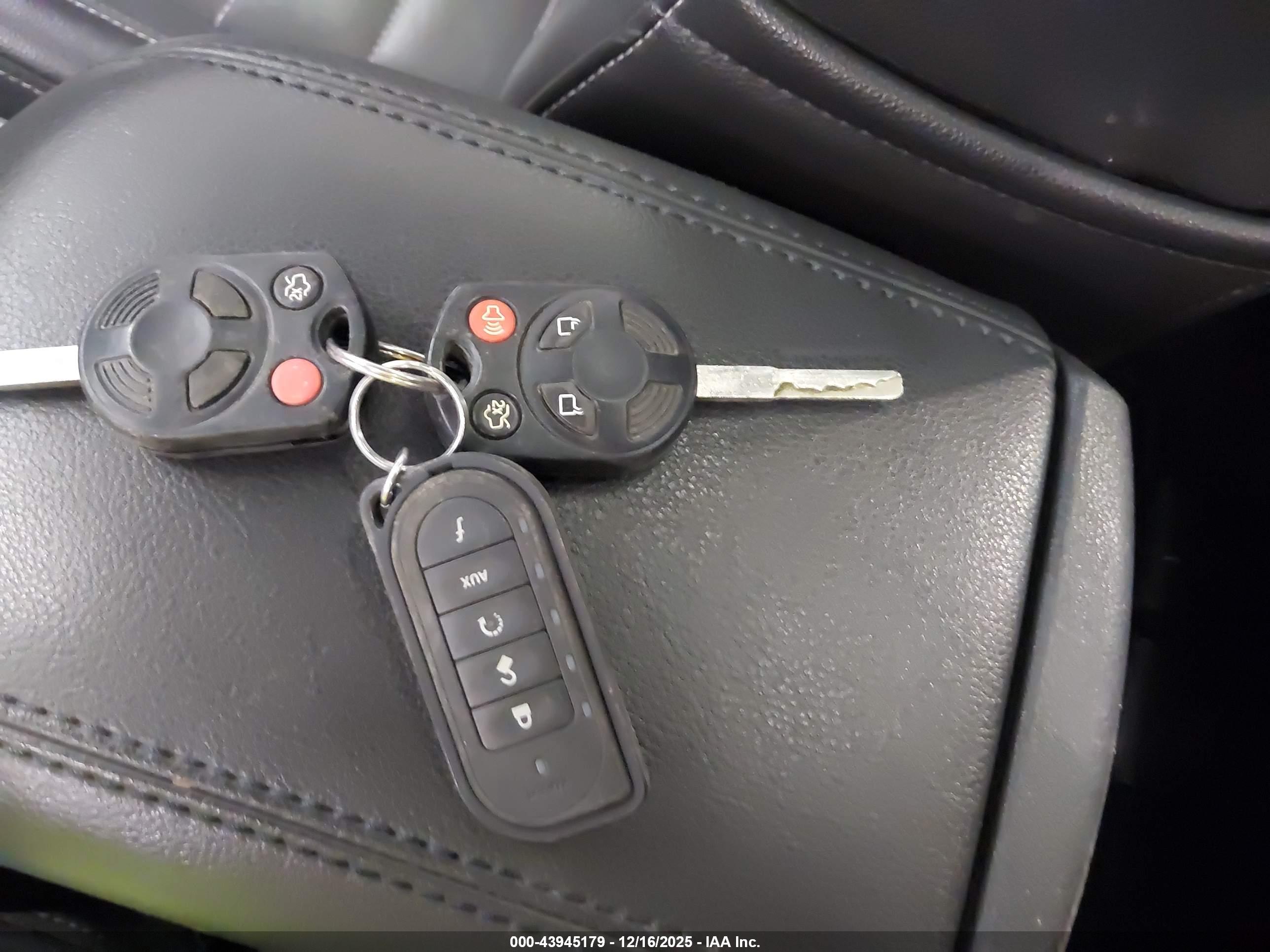 FORD ESCAPE image 11