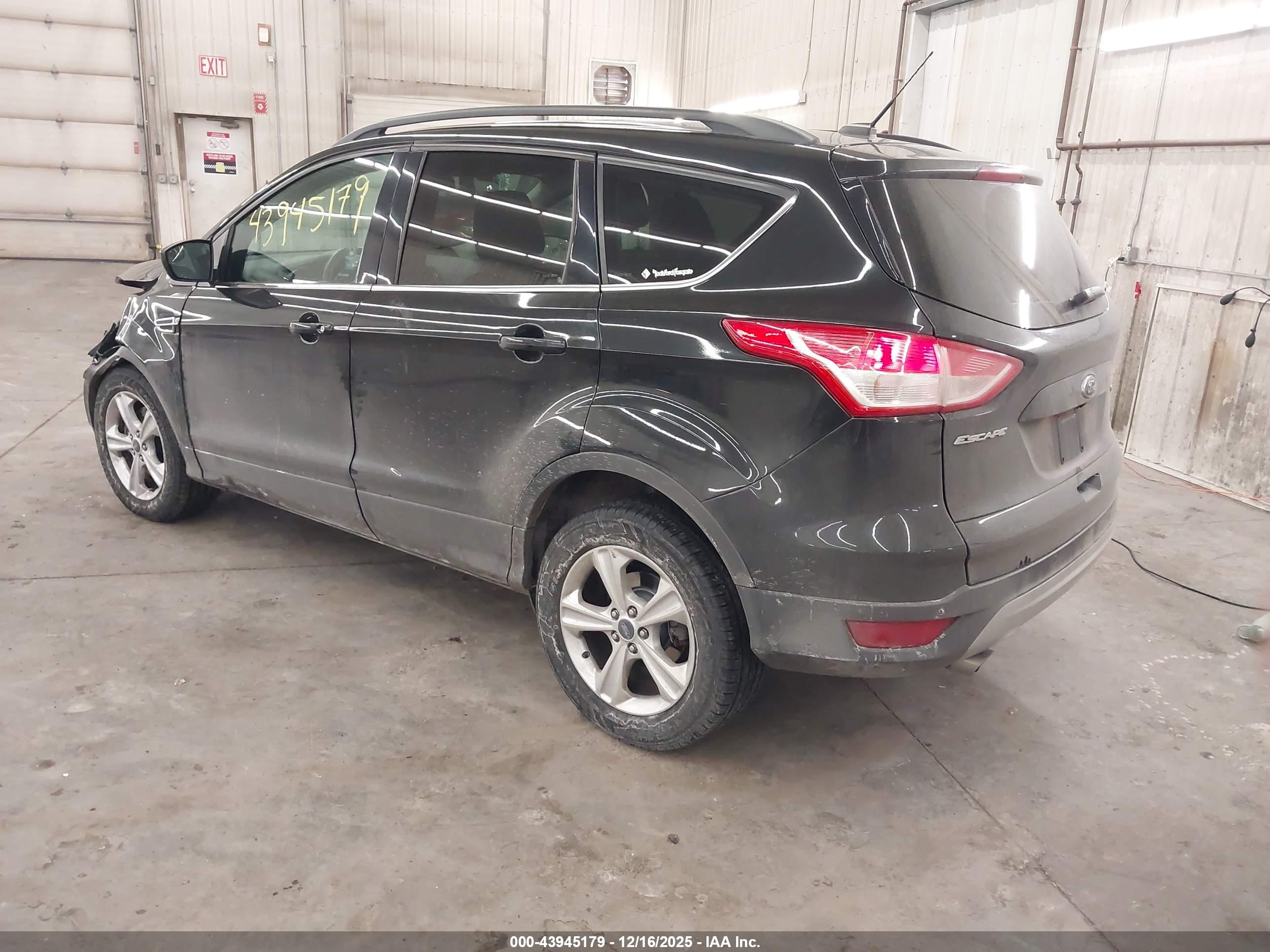 FORD ESCAPE image 3