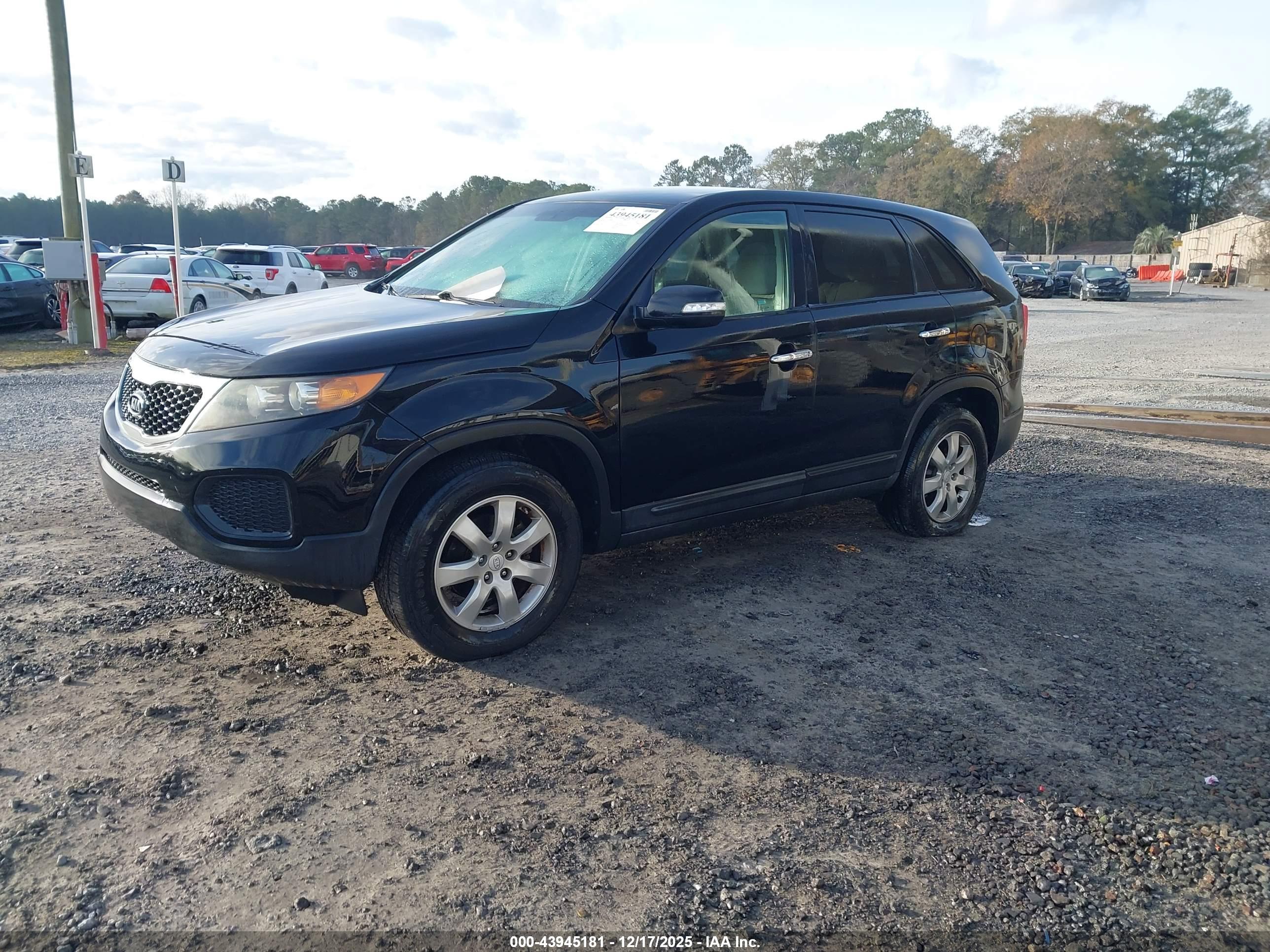 KIA SORENTO image 2