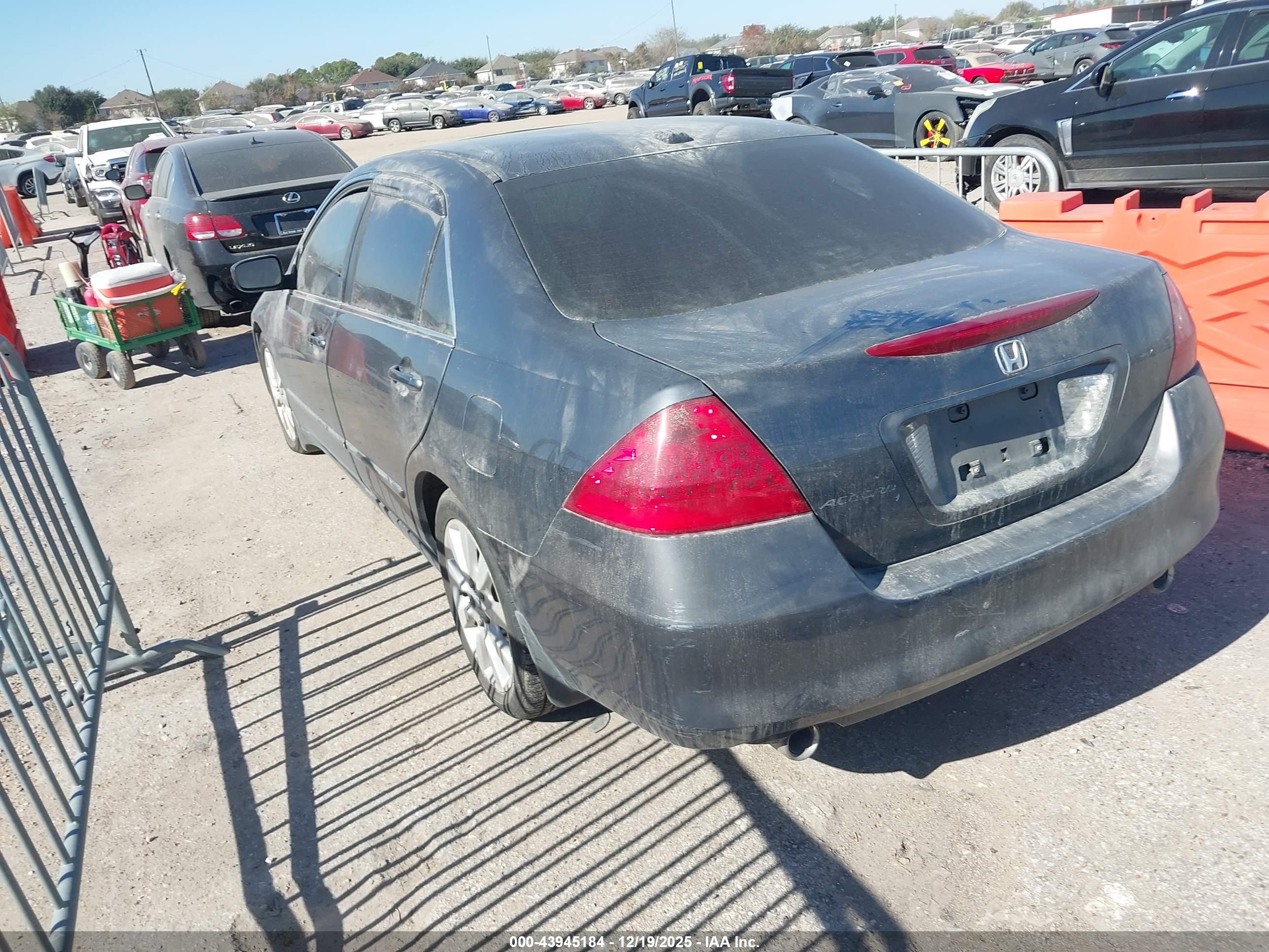 HONDA ACCORD image 3