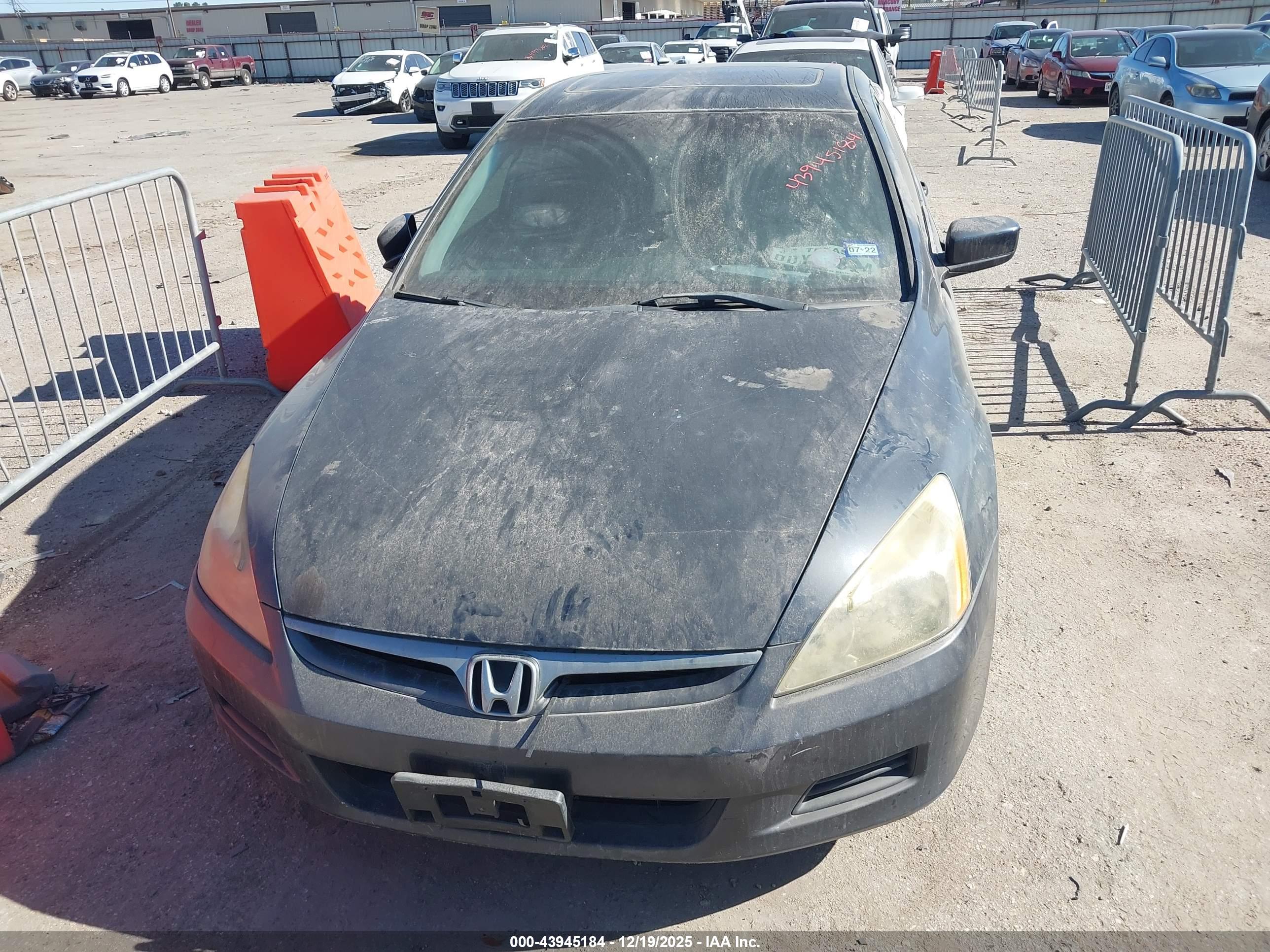 HONDA ACCORD image 6